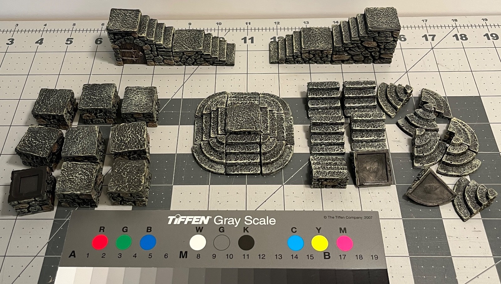 Dwarven Forge Grand Stair Pack straight & curved steps pedestals stair jacks
