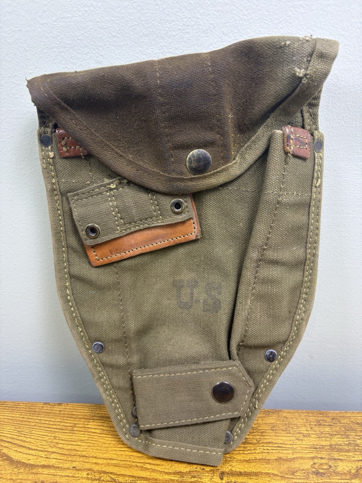 U.S. Military Issued Green Entrenching Pouch Tool Shovel Carrier OD M 56 Stain