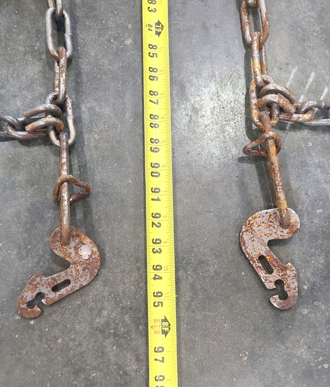 10.00 x 15 ? Tire Chains 4 Link V-Bar ***CHECK SIZE***