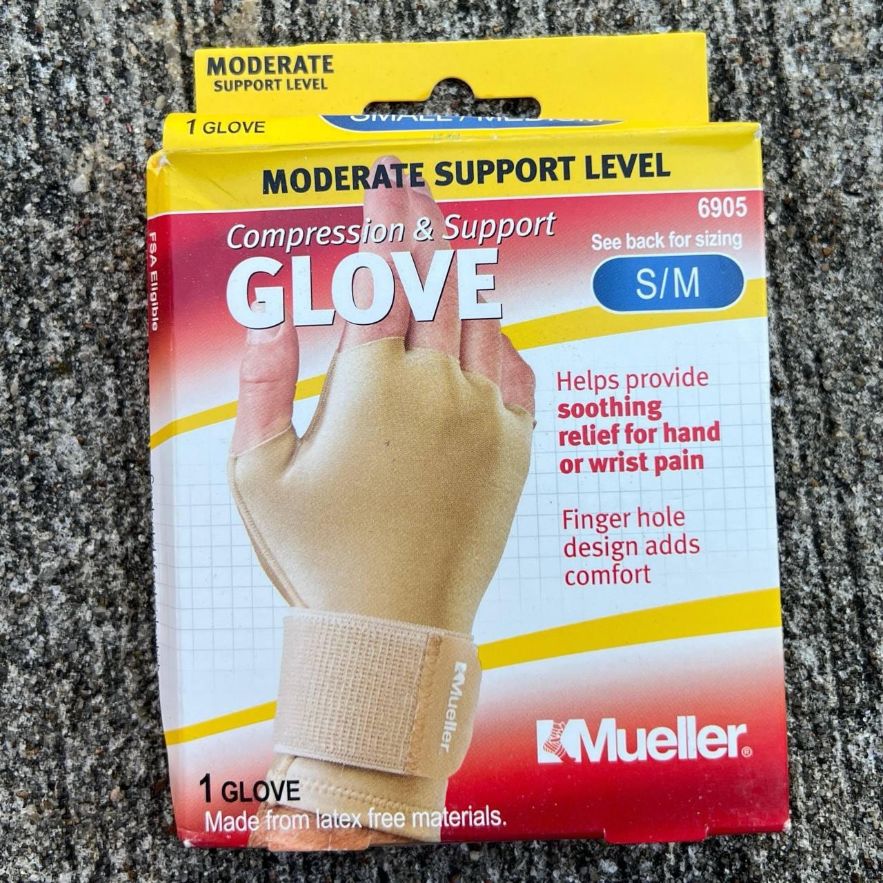 Mueller Compression & Support Beige Glove, Single Glove, Unisex, Small/Medium