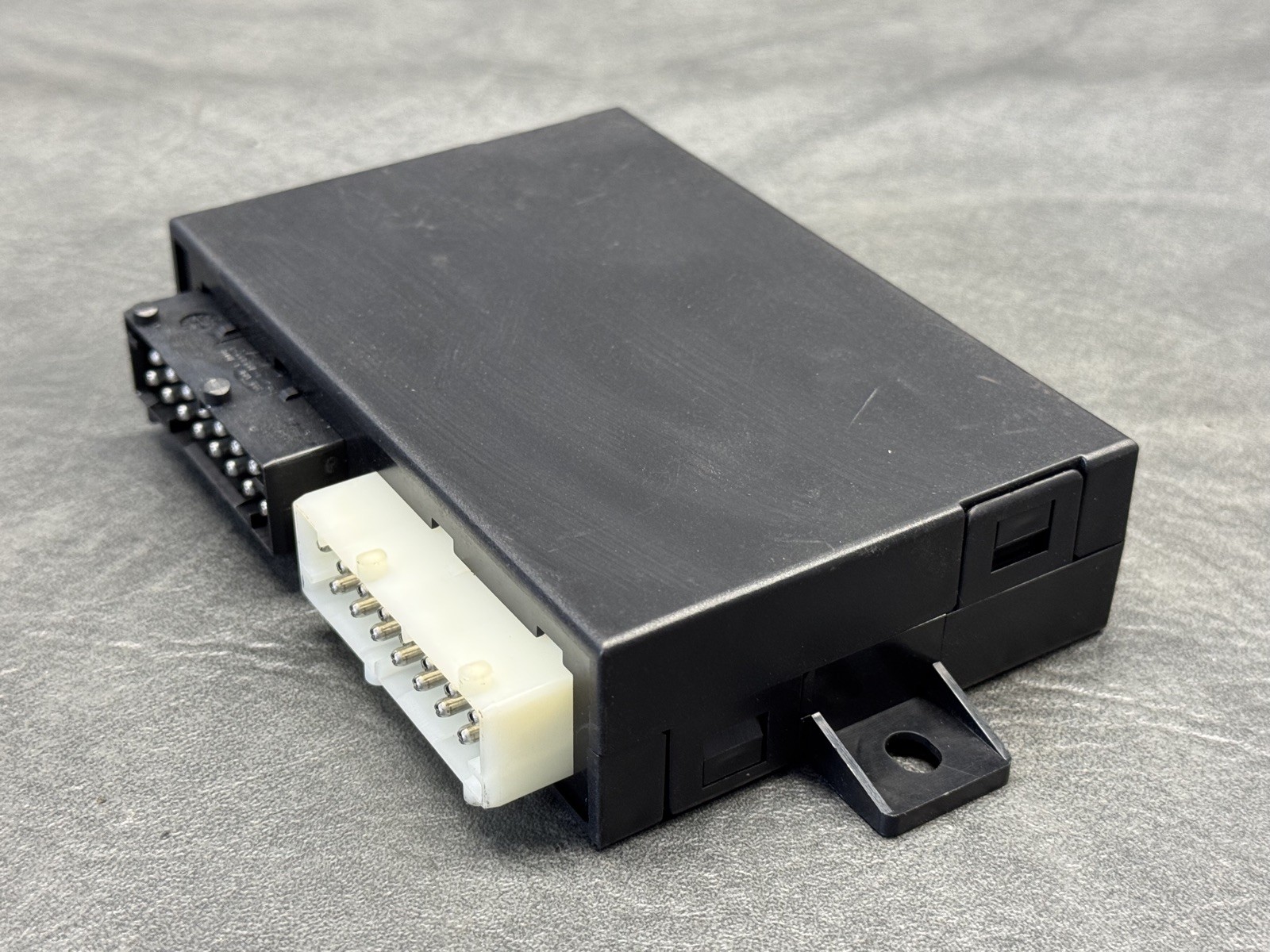 1992 - 1999 BMW E36 CM CHECK CONTROL MODULE COMPUTER UNIT BLACK 12V 61358367981
