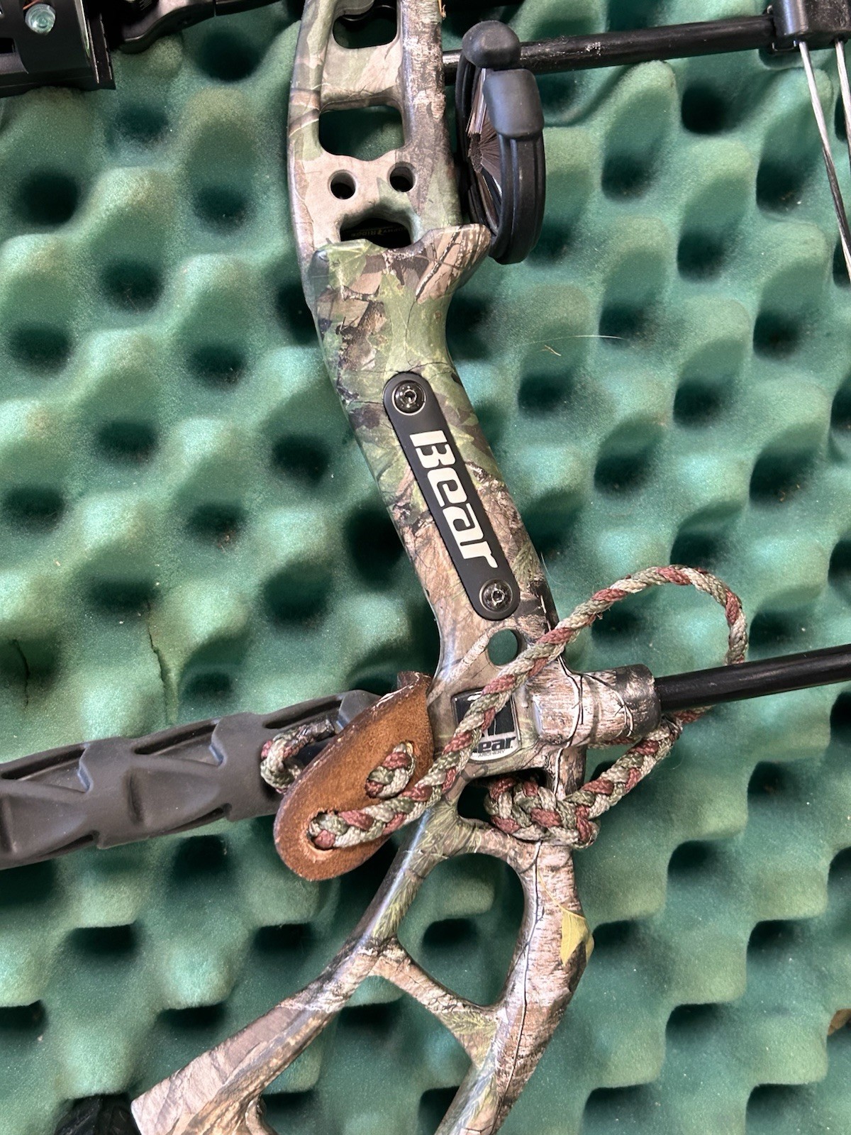 bear archery compound bow Cruzer
