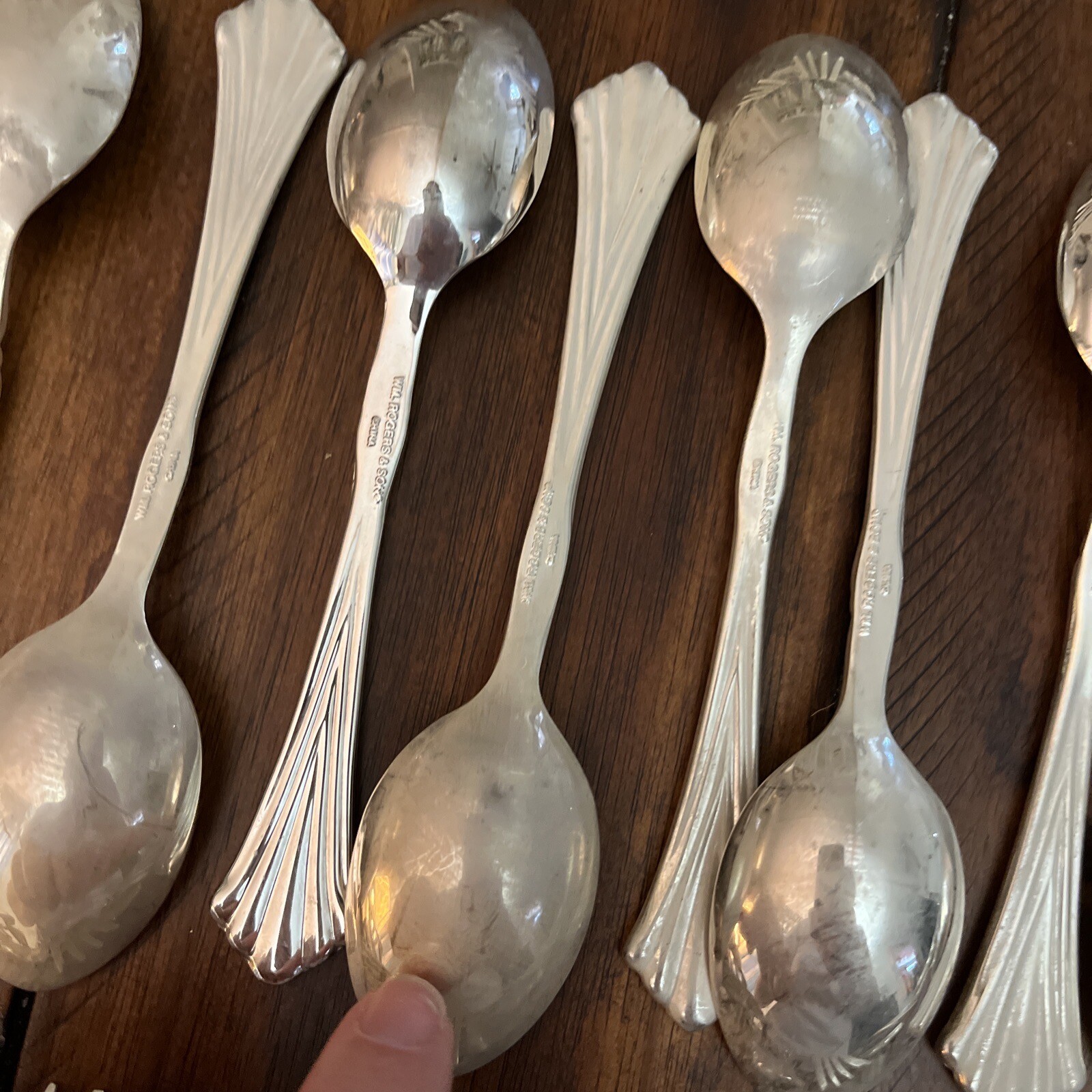 WM ROGERS & SON ROYAL PLUME 62 PIECE FLATWARE SET