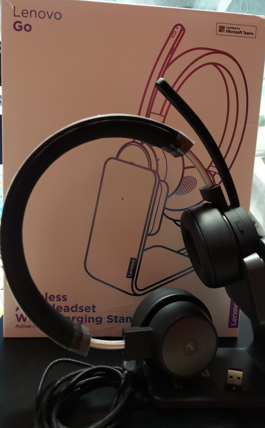 *BRAND NEW* Lenovo Go Wireless ANC Headset w/ Charging Stand, Black, Bluetooth
