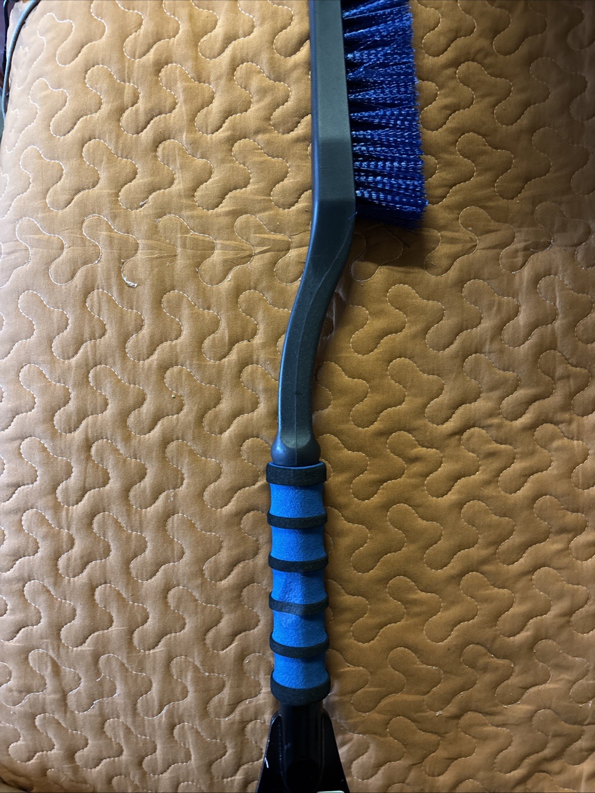 Snow Brush with Ice Scraper, Soft Grip Handle, Blue Bristles