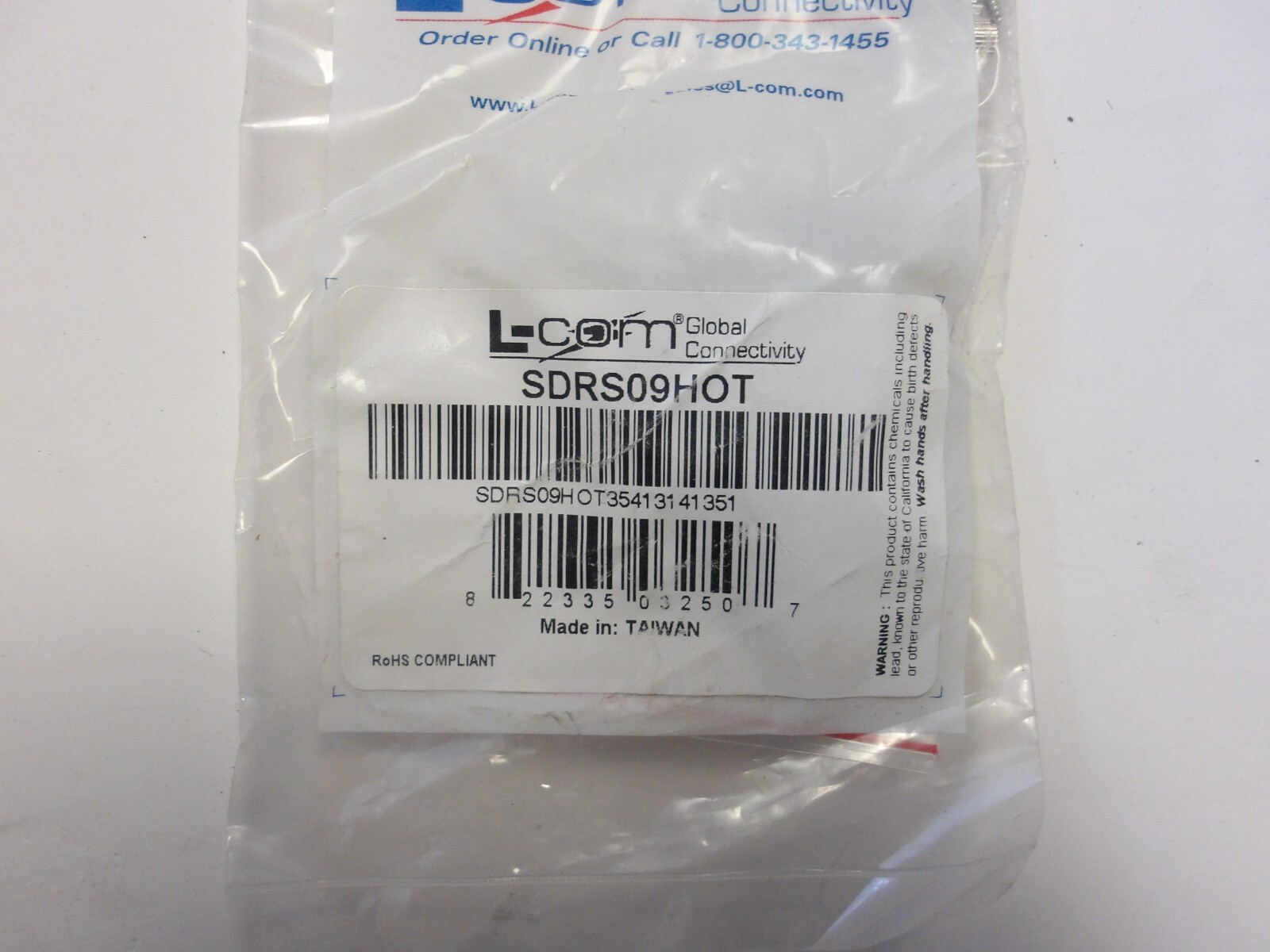 L COM P/N: SDRS09HOT D-SUB BACKSHELL CONNECTOR ABS 180 DEGREES