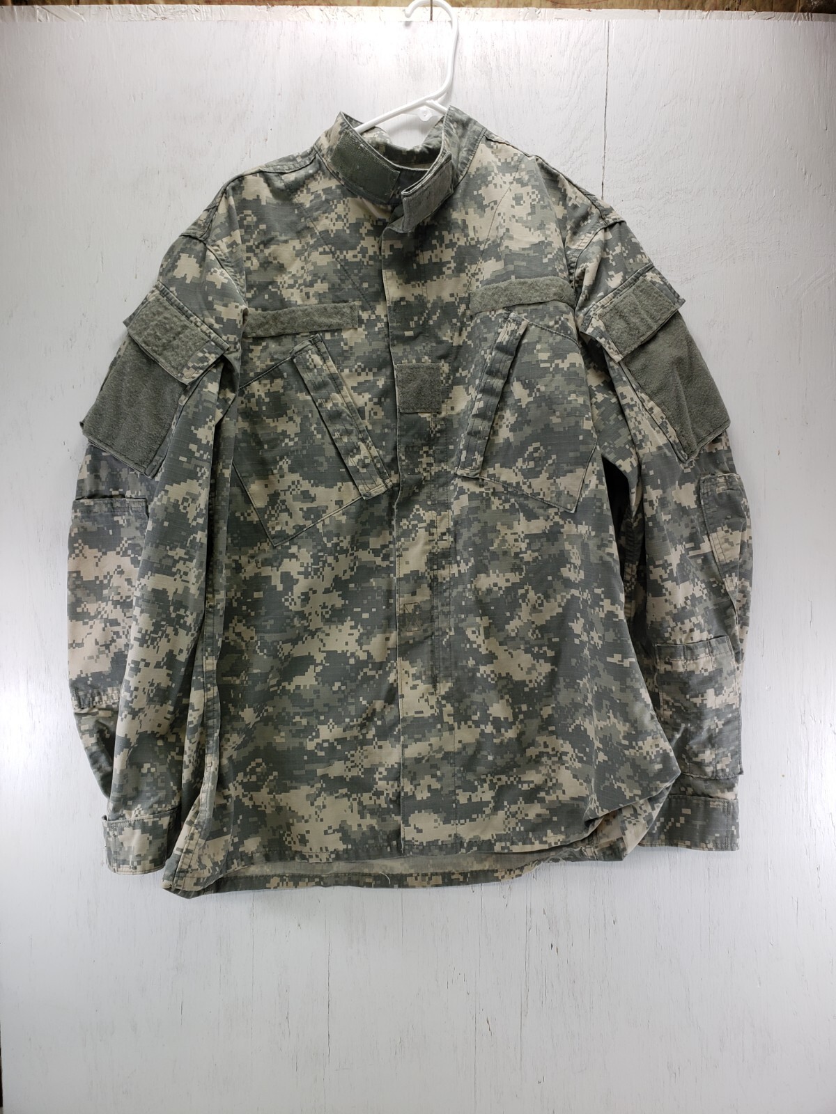 US Army ACU digital Coat  Combat Issue  Medium-Long 8415-01-586-0645