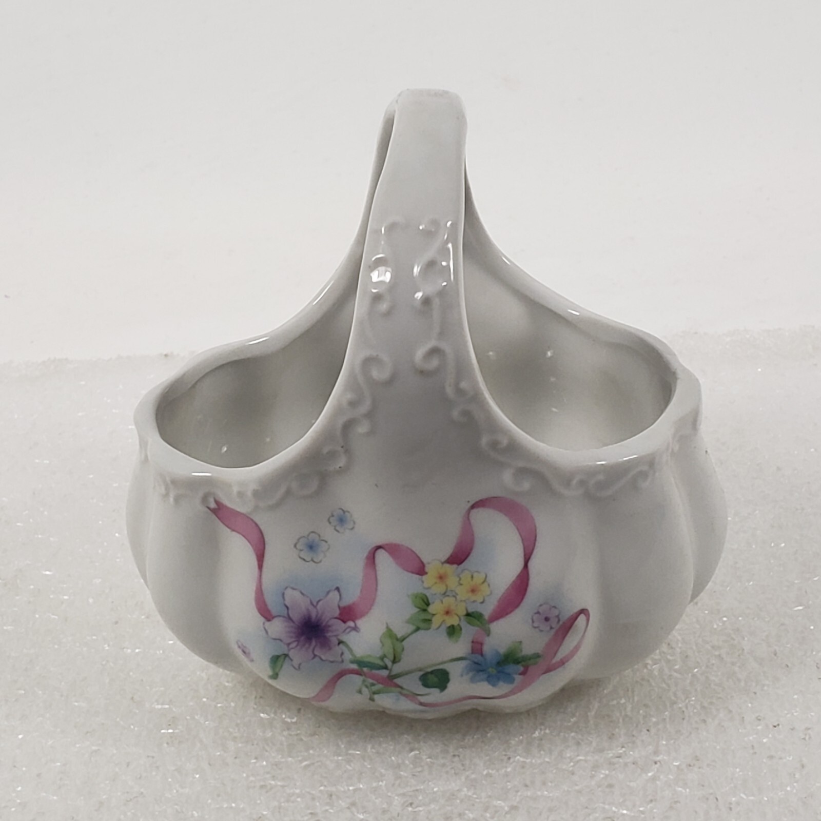 VTG Action Basket Porcelain Trinket Ring  Holder Floral Japan Ribbon Textured