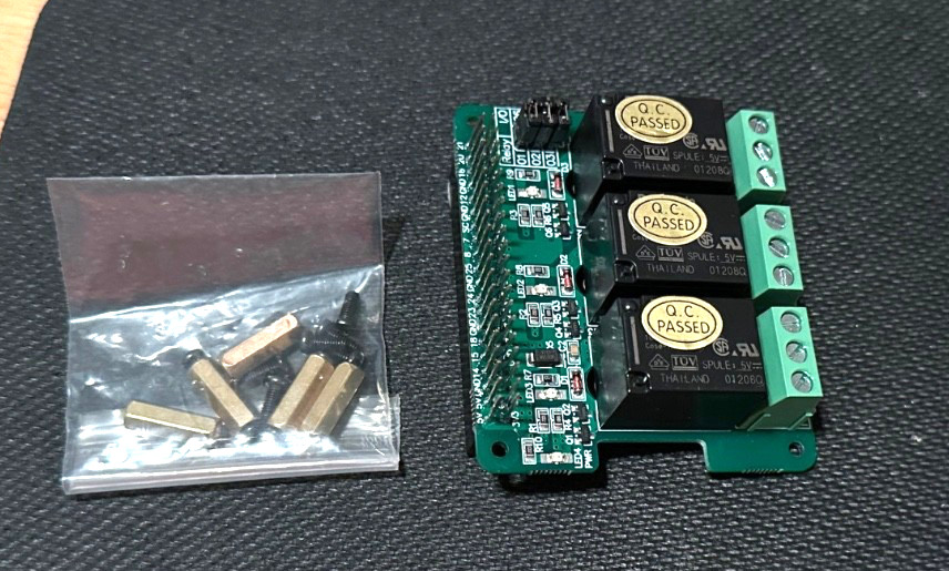 3 Channel Electronics-Salon RPi Relay Board (D-1226) . New open Box