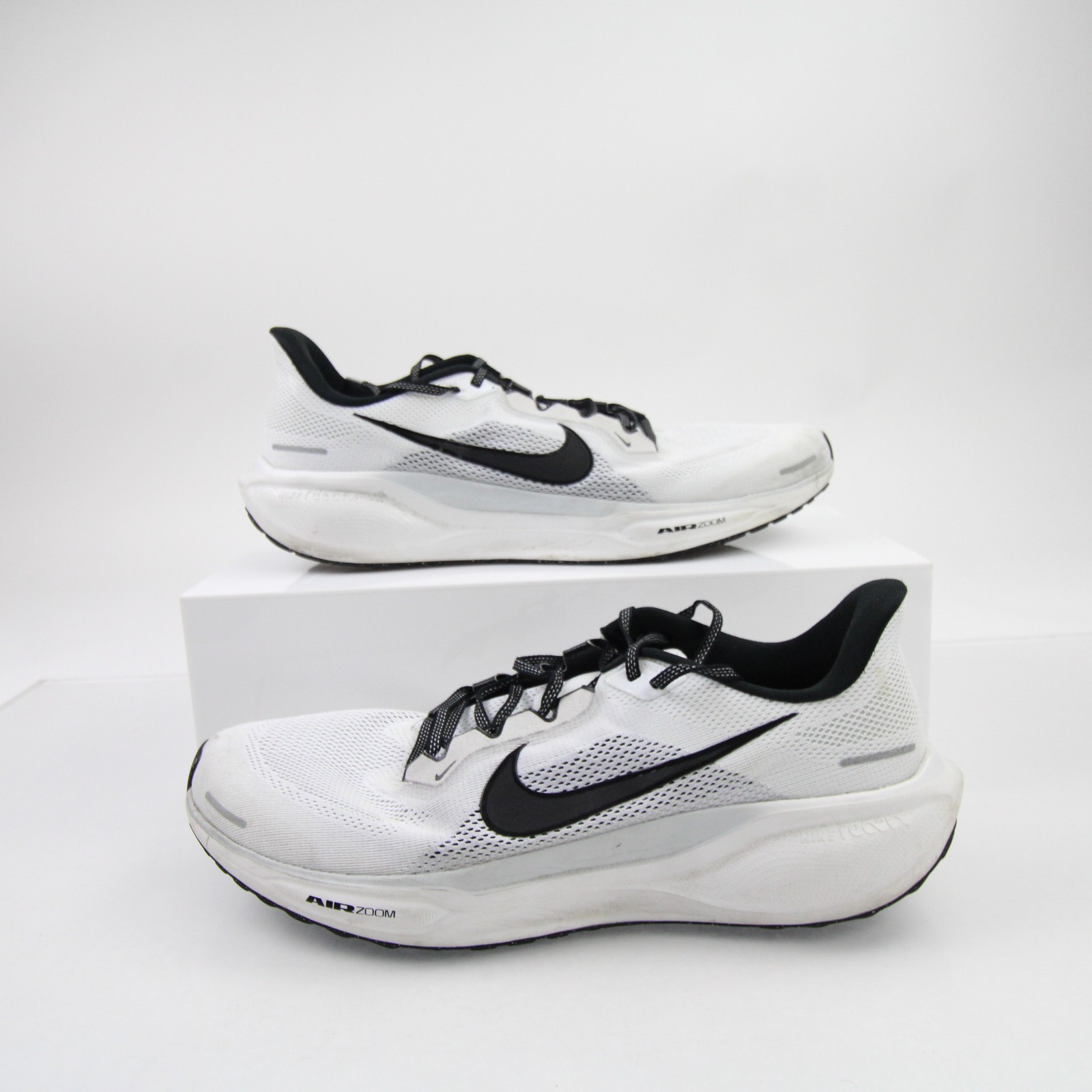 Nike Air Zoom Pegasus Running & Jogging Shoes Men's White Used 15