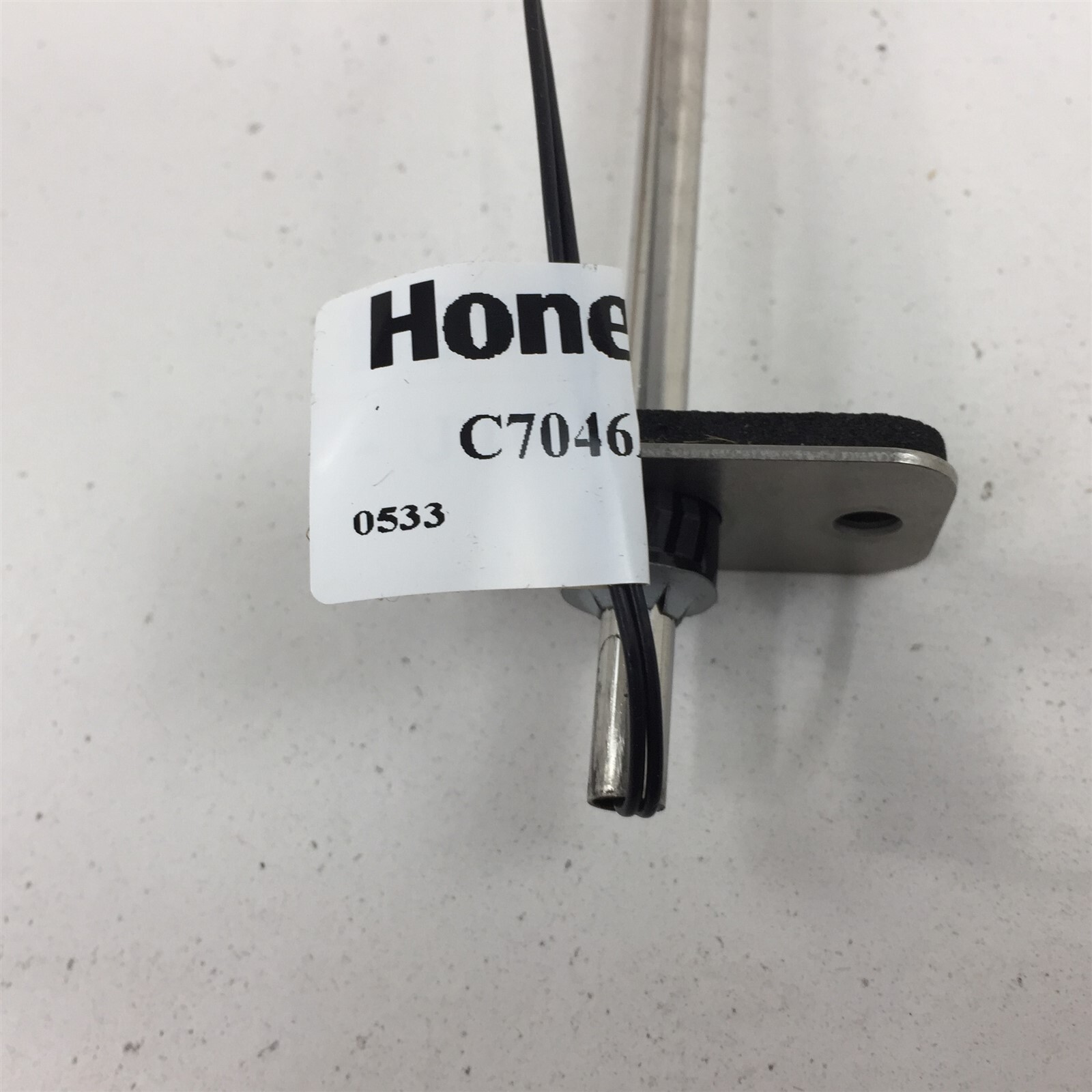 Honeywell C7046A1004 Discharge Sensor 40-140F 8"