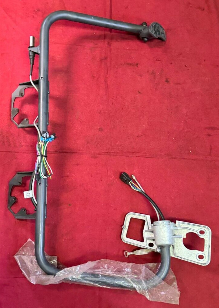 TRUCK-LITE DOOR MIRROR BRACKET W/WIRING HARNESS RH Freightliner Century/Columbia