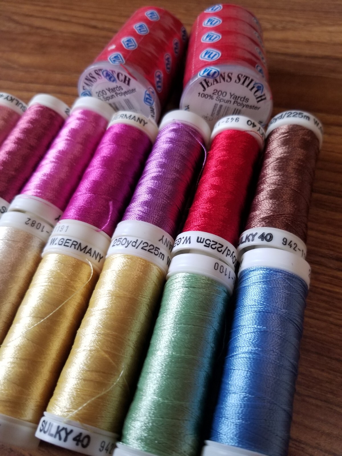 Lot of EMBROIDERY and JEAN thread spools - Sulky and YLI - total 16 Spools