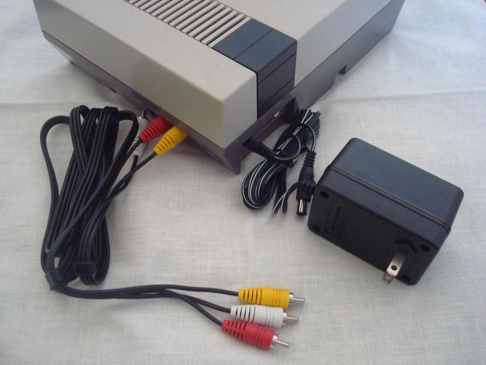 NES Nintendo System Hook-ups kit AC ADAPTER + AV CABLE Brand New Set GUARANTEE