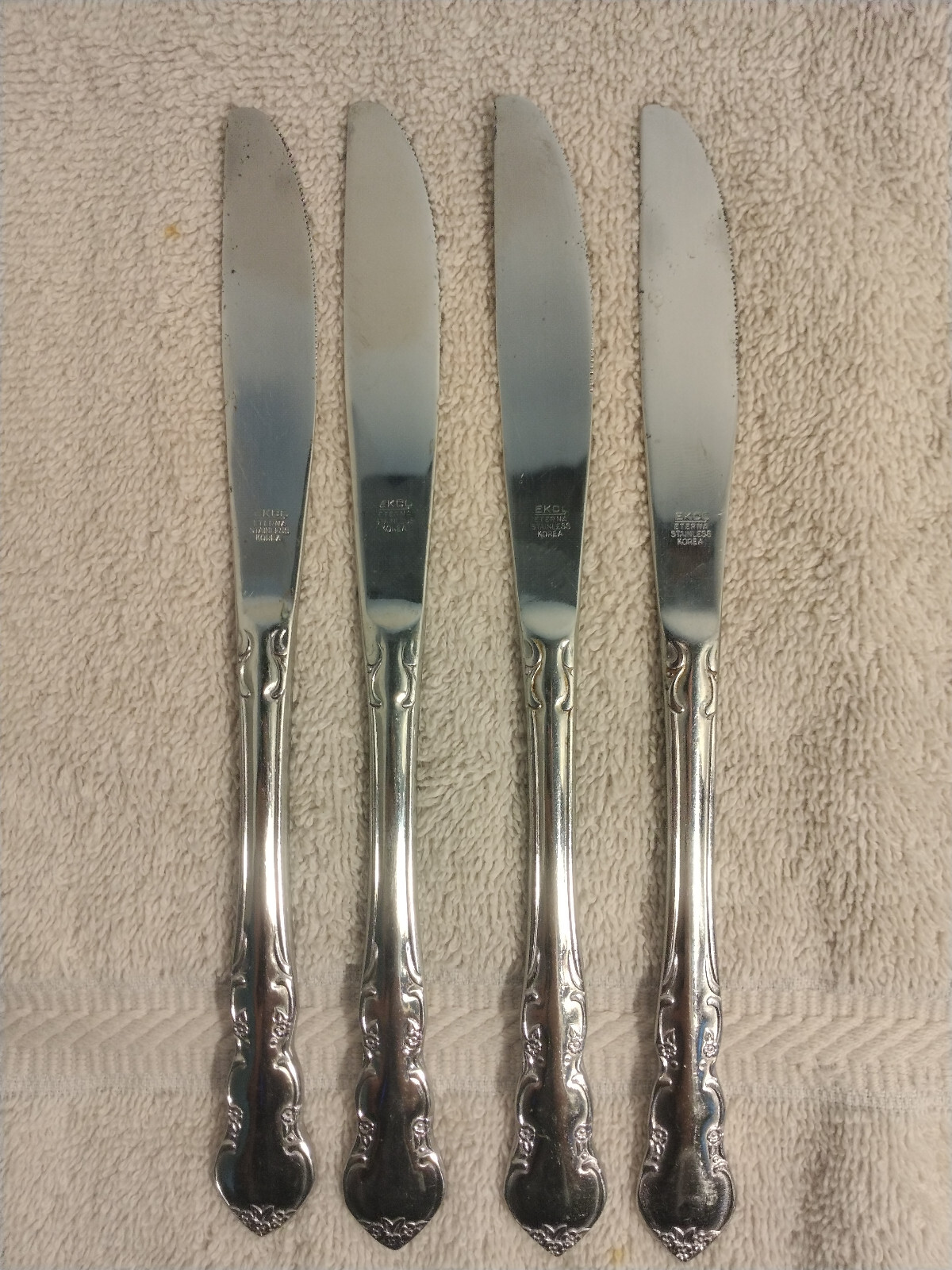 EKCO Eterna Flatware Keepsake Set of 4 Dining Dinner Knives Korea