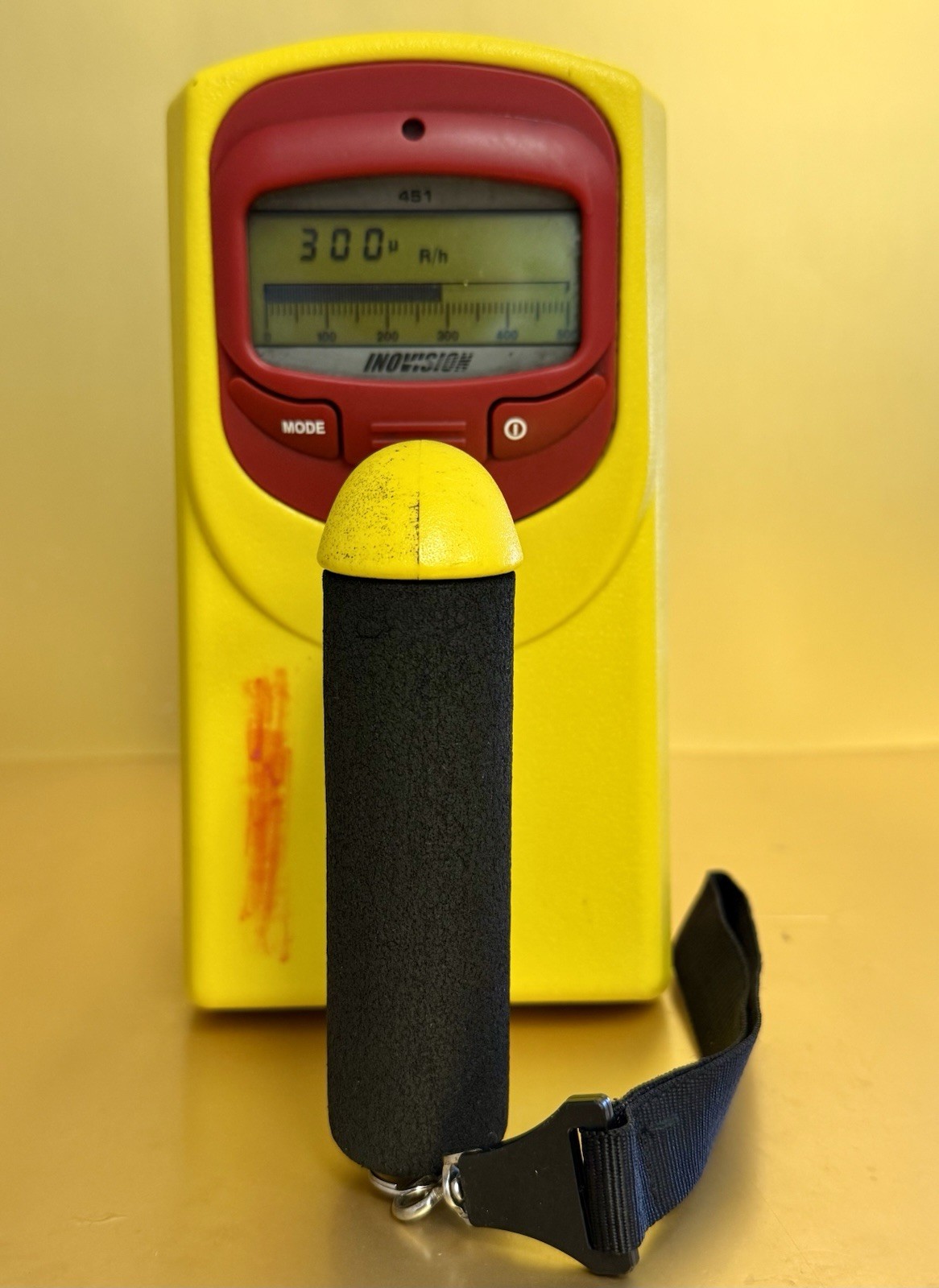 Fluke Inovision 451 Ion Chamber Radiation Survey Meter Geiger / AS IS