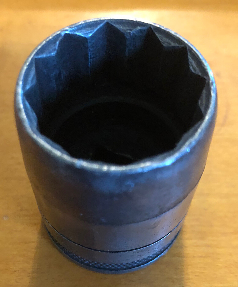 S-K 1/2" DRIVE 12 POINT 15/16IN STANDARD SOCKET 40130 USA