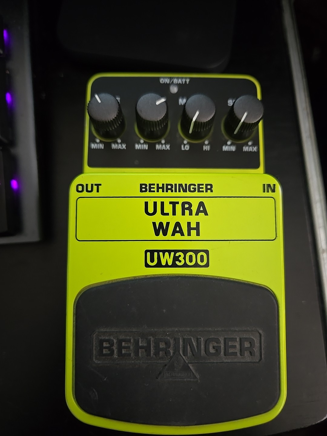 Behringer UW300 Ultra Wah Auto Wah Envelope Filter Guitar Effect Pedal