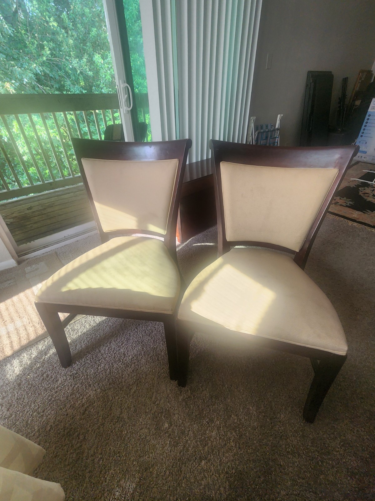 Dark Wood Rectangular Chair Set, 4 Chairs. Available For Pickup From Macon, GA.
