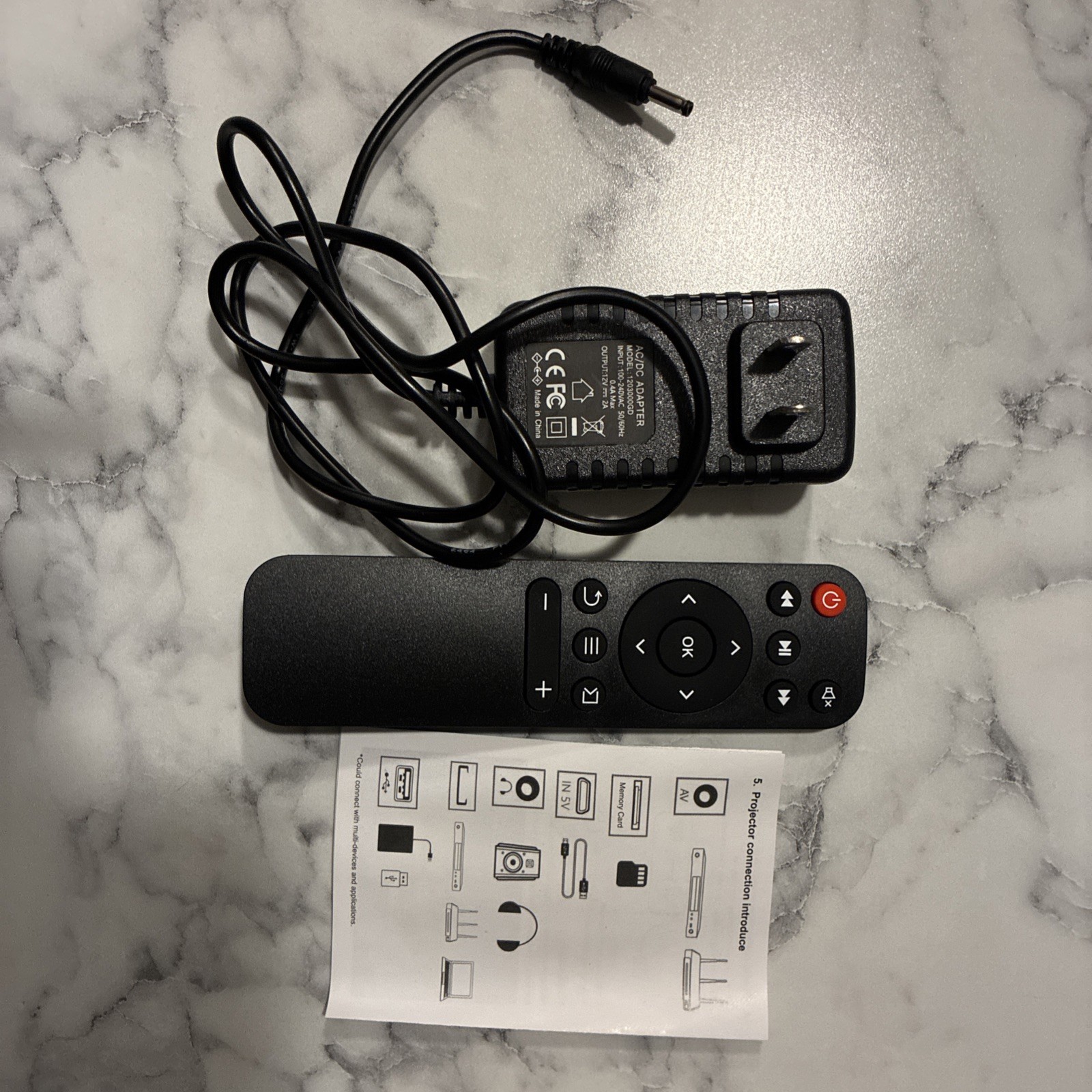 Mini Projector Z1 LED 720P Portable w/Remote Power Adapter Box