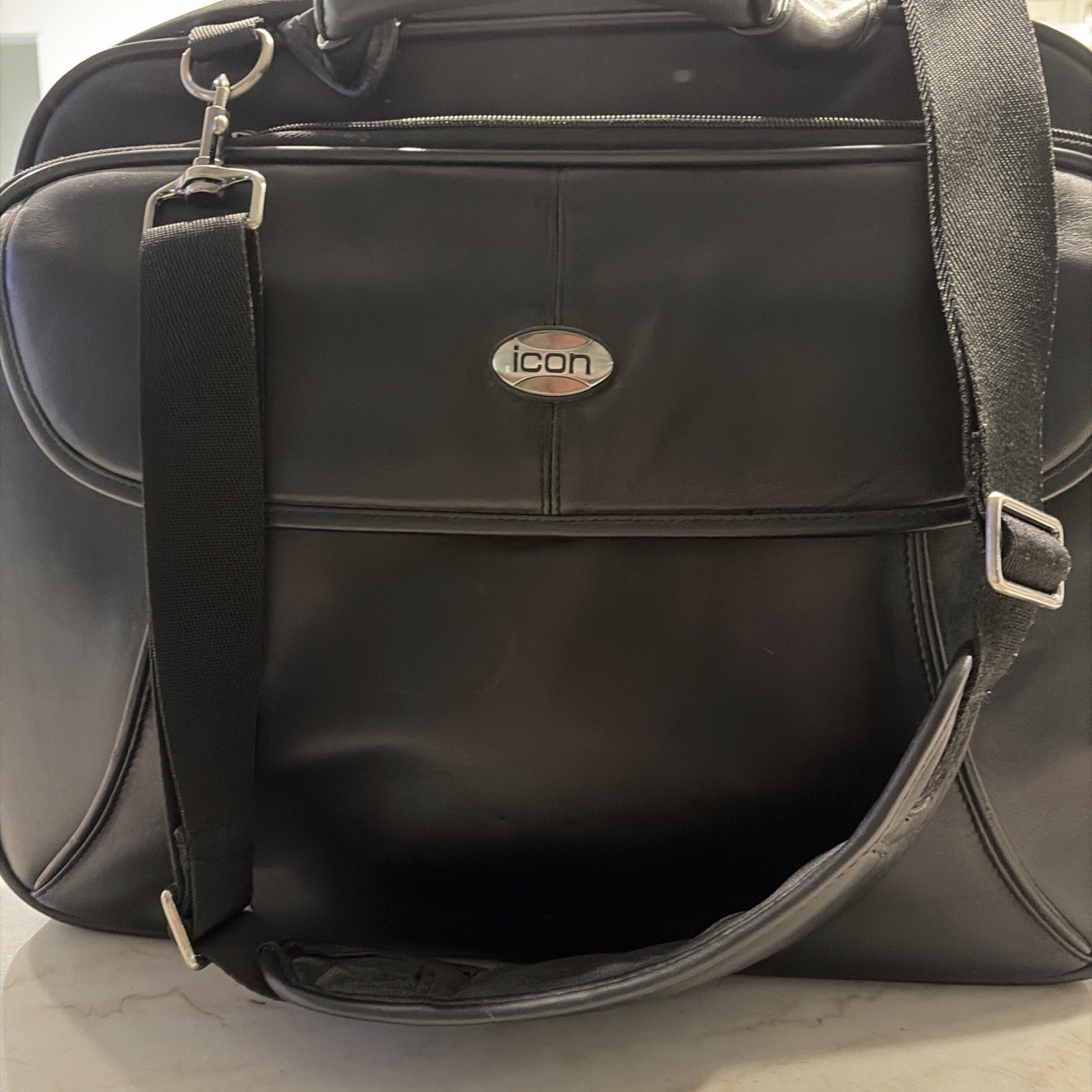 Black Icon Faux Leather Laptop/ Bag/Briefcase. Great For Travel. Shoulder Strap