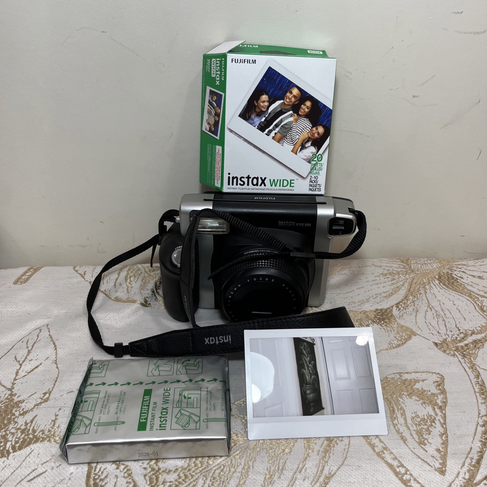 [TESTED] Fujifilm Instax Wide 300 Instant Film Camera With 1 New Film Pack Of 10