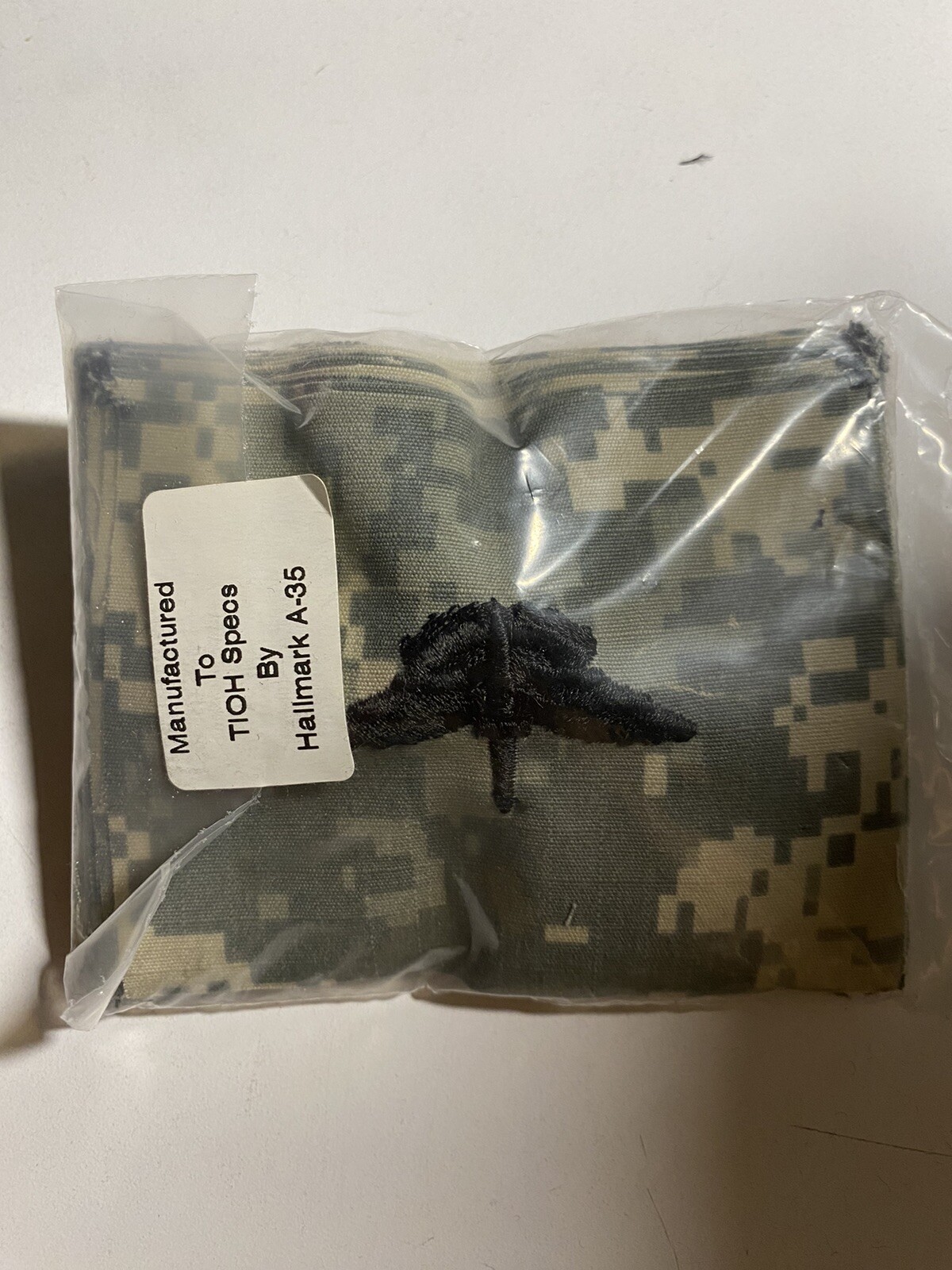 US ARMY FREEFALL  JUMP WINGS / HALO PARACHUTIST BADGE  ACU/ lot of 20