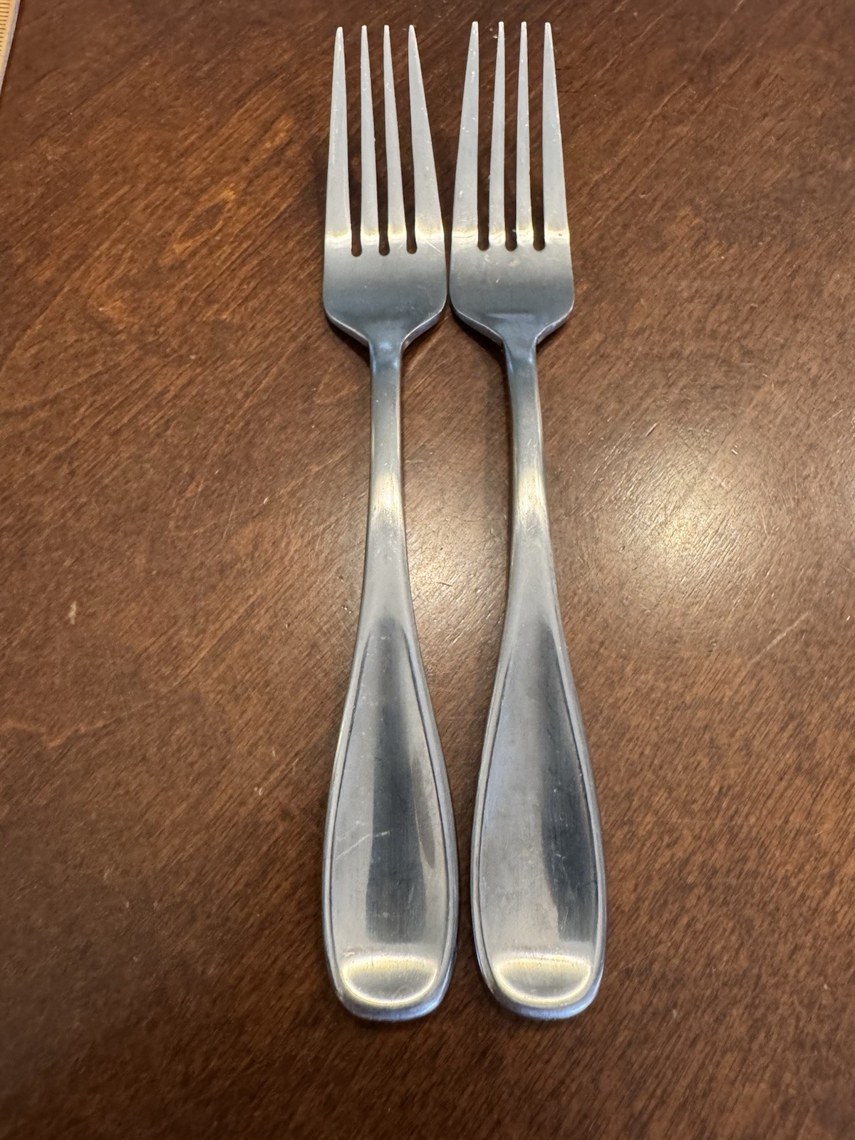 ONEIDA Stainless VOSS Set Of 2 DINNER FORKS 8" Silverware Flatware SATIN Finish
