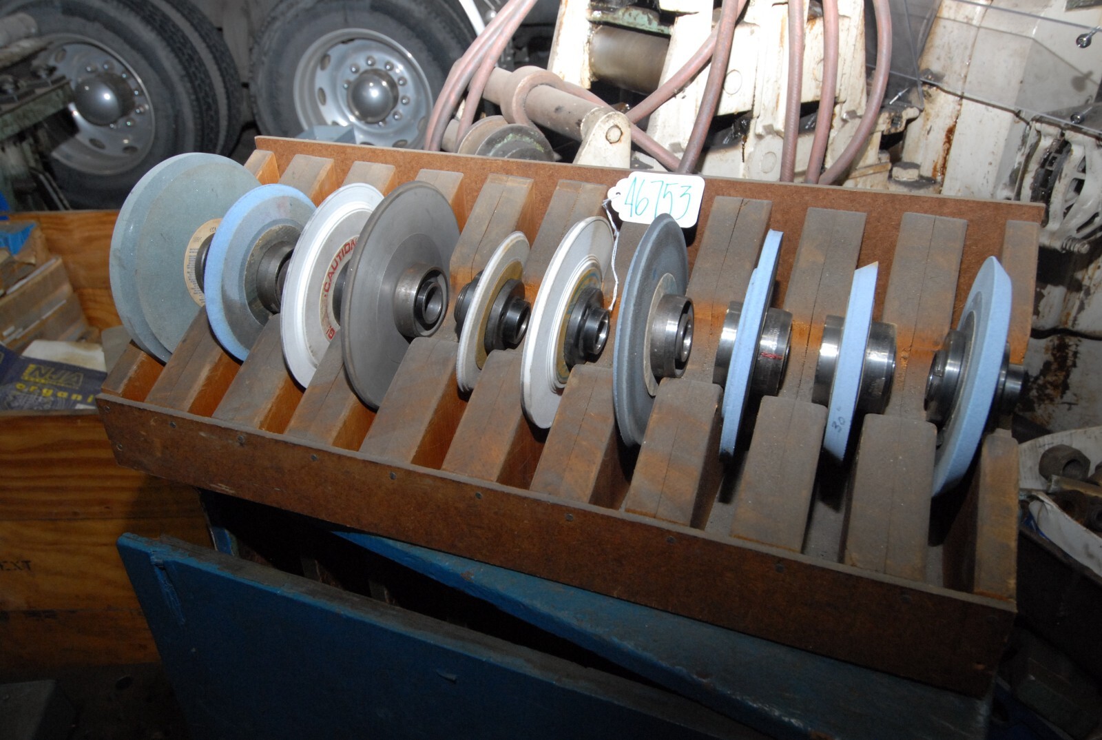 1 lot of 10 grinding wheel hubs Inv 46753
