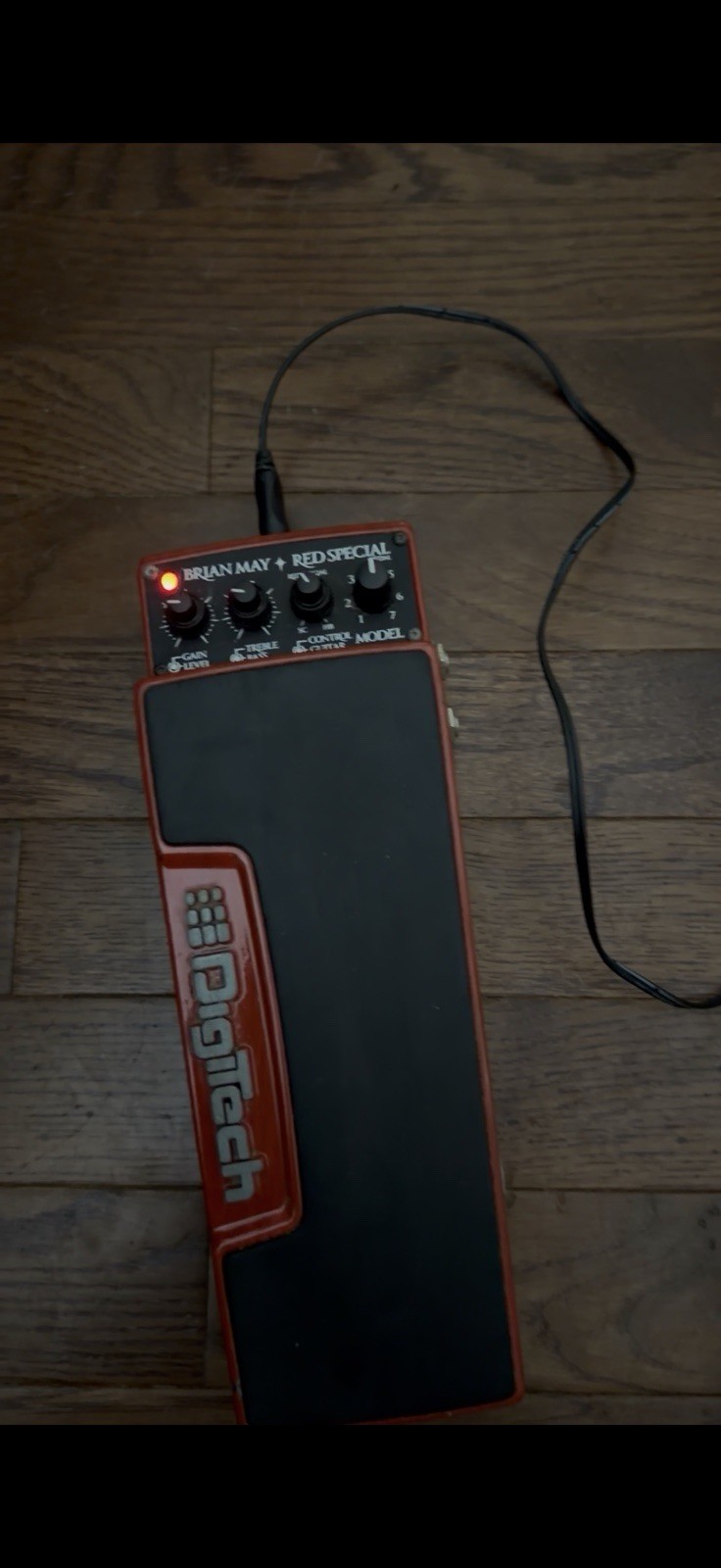 DigiTech Brian May Red Special Digital Multi-Effects Expression Pedal Guitar