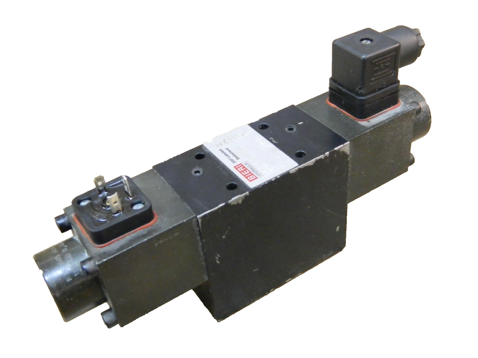 BIERI  WV700-6-4/3-U-107-P  3 Position Hydraulic Directional Valve  107 VDC