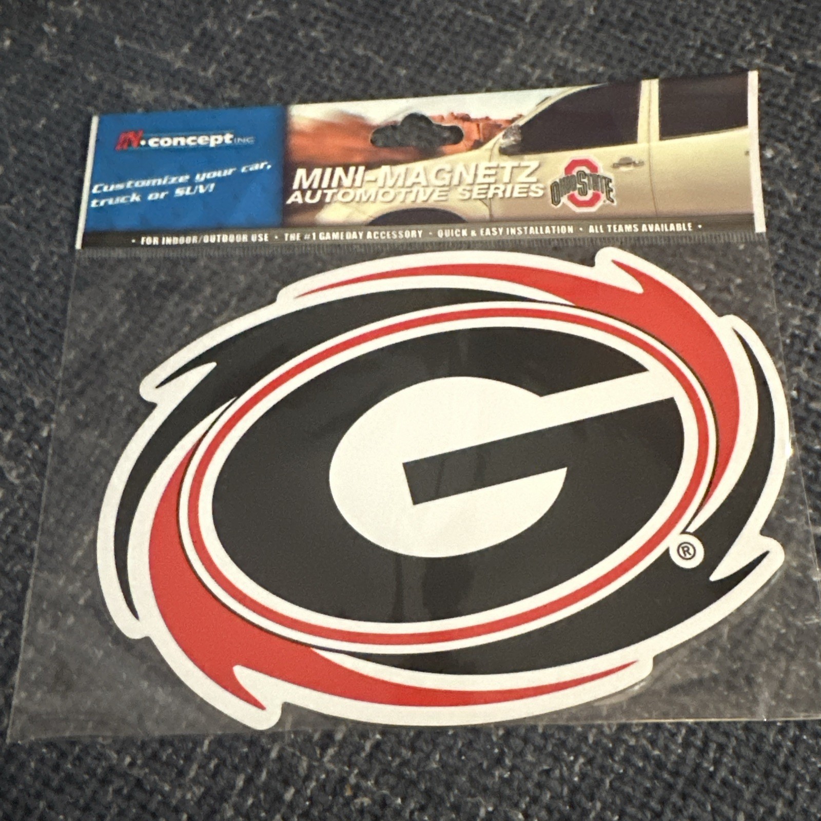 NOS NEW SEALED UGA University Georgia  Automotive Magnet Decal - 7.5” Diameter