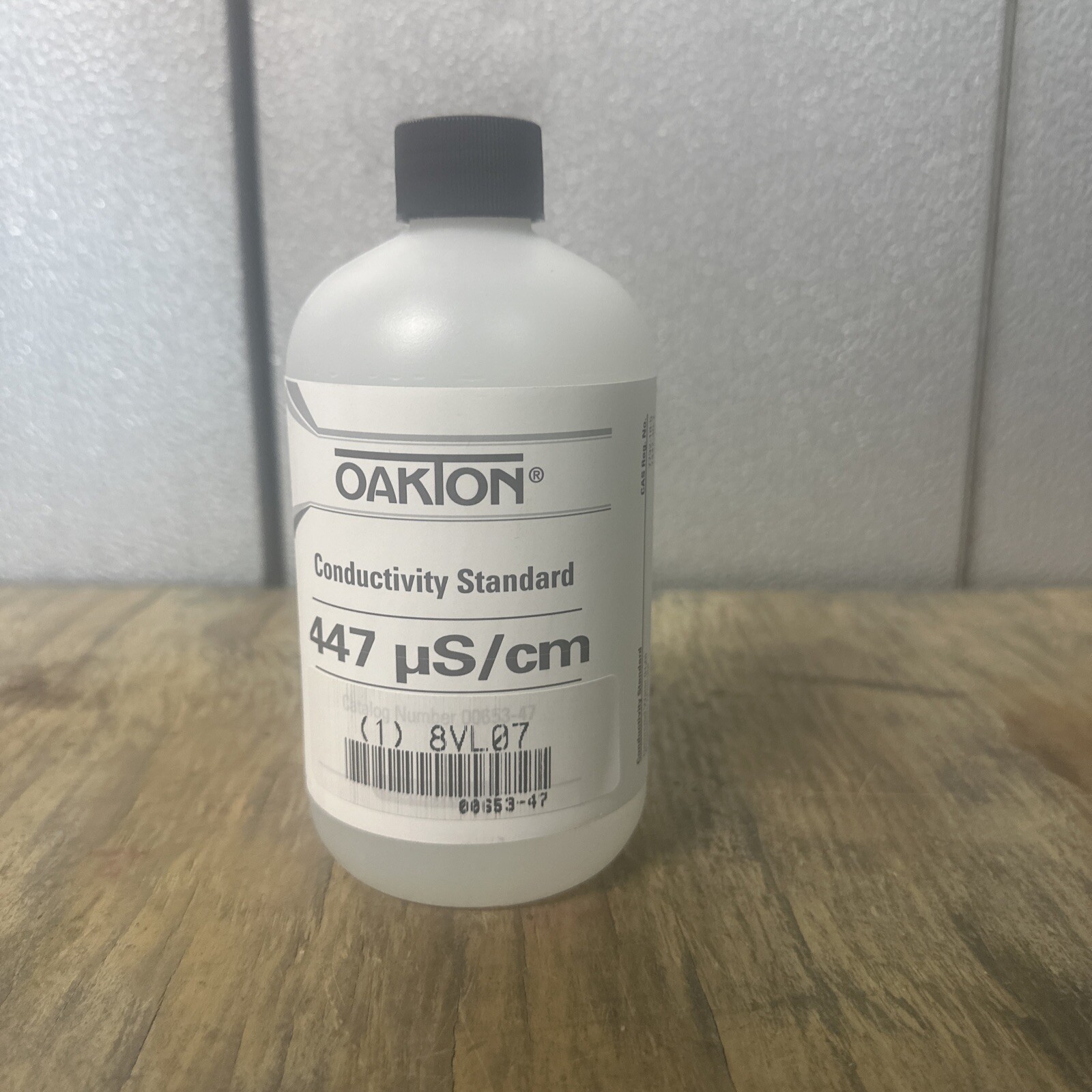 Oakton WD-00653-47 Conductivity Standard Calibration Solution, 447 microsecond,
