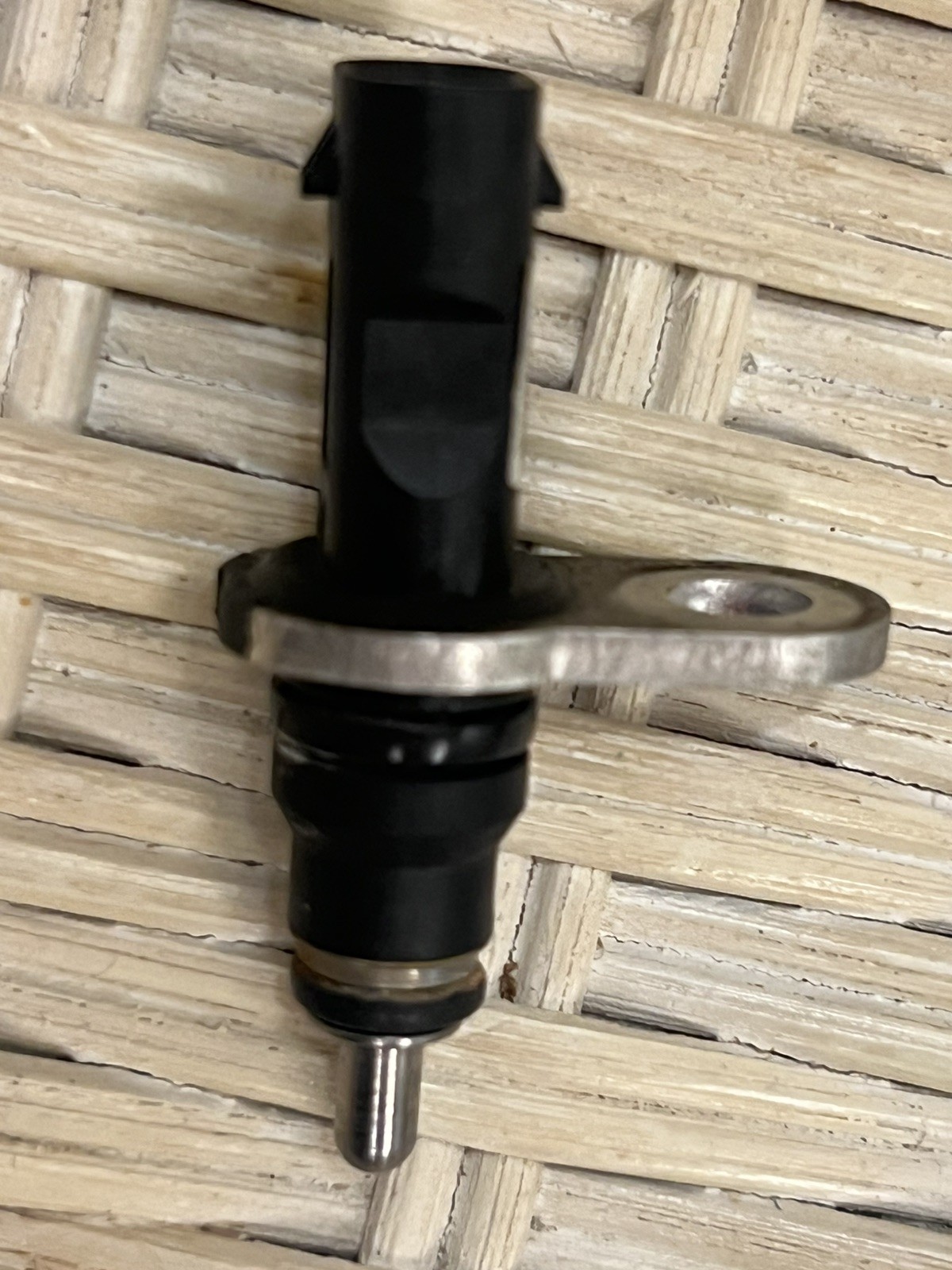 Genuine Volkswagen Engine Coolant Temperature Sensor 079919523J