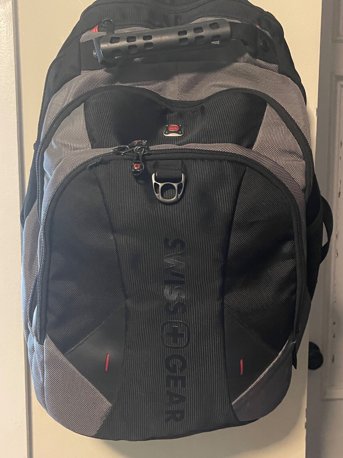 Swiss Gear Backpack Padded 3 Lg Double Zippered Pockets w/Hooks Sturdy Handle