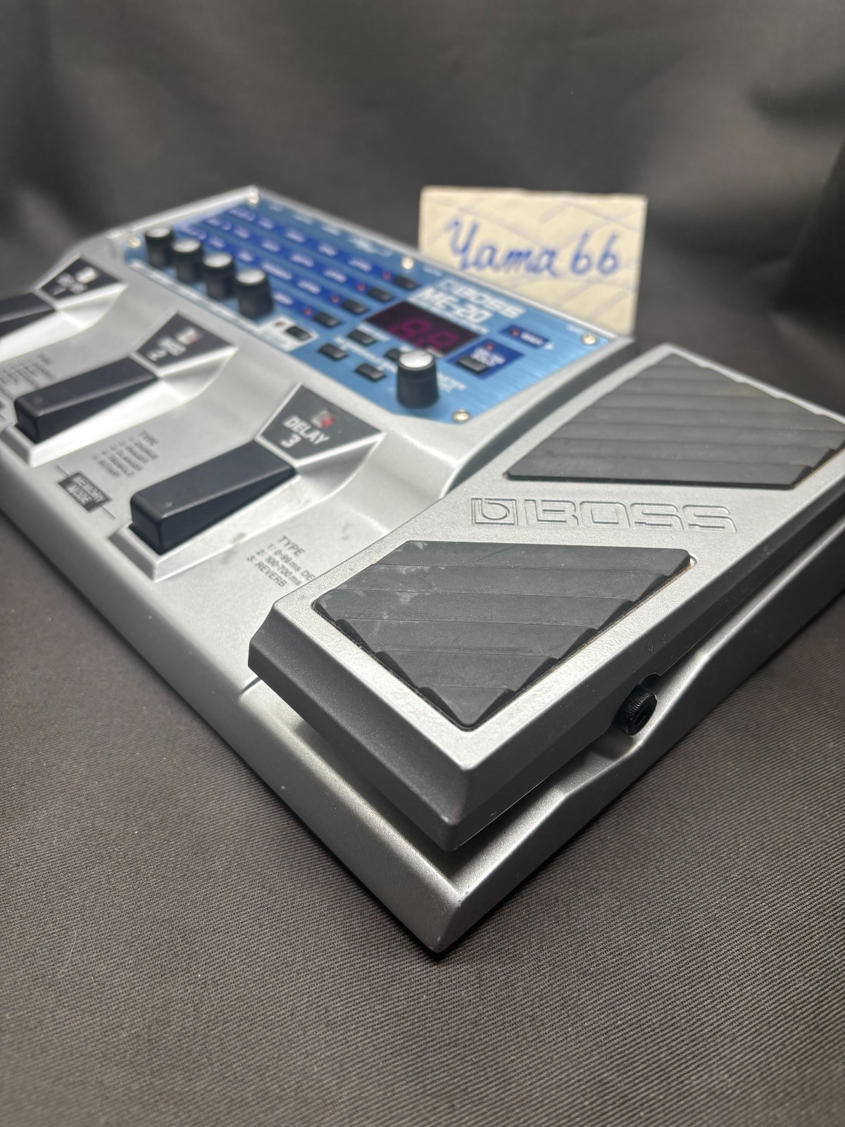 BOSS ME-20 guitar effects pedal Multi-Effects