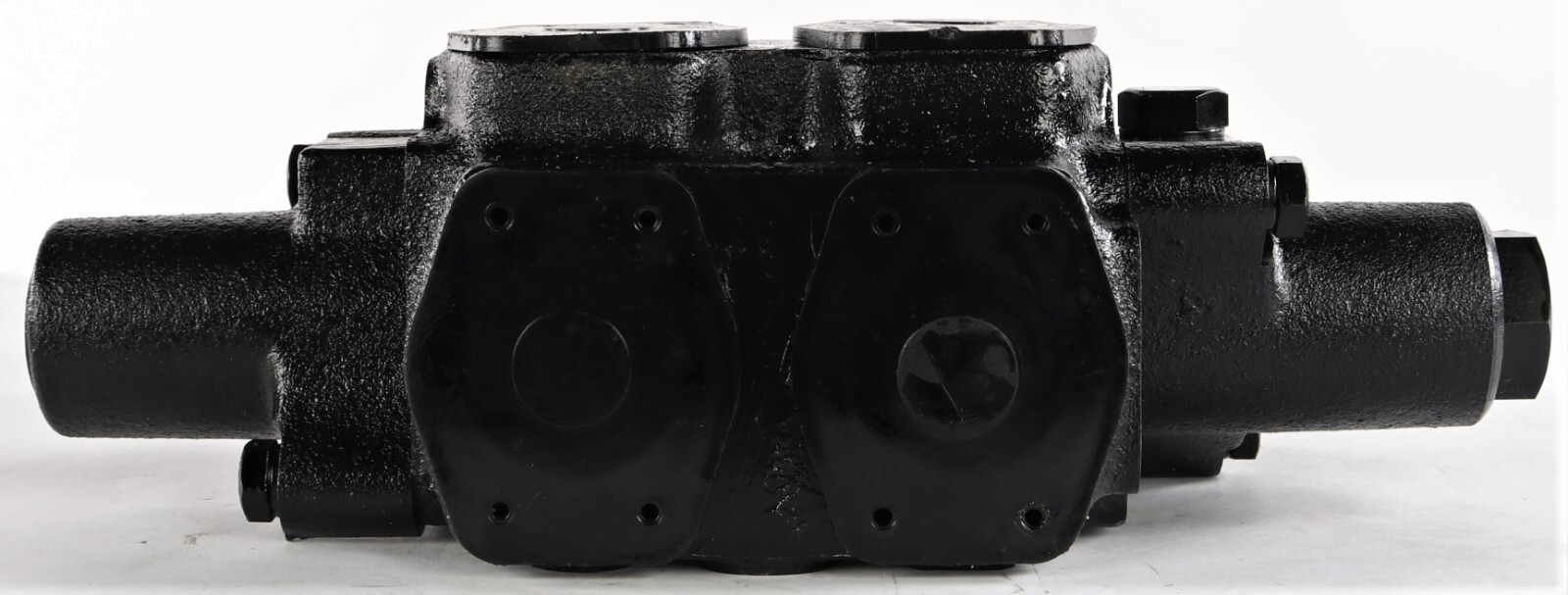 New DSV059X1S Duplomatic - David Brown Hydraulics Reversing Valve