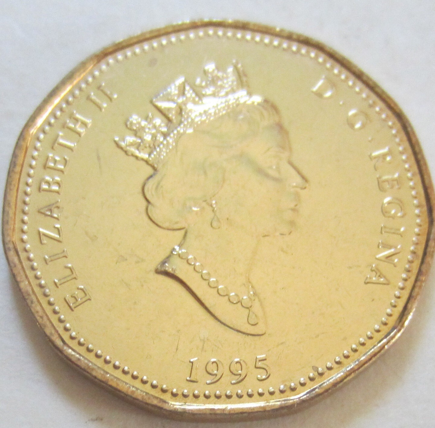 1995 Canada Peacekeeping Loonie One Dollar Coin. Mint UNC. $1 Loon