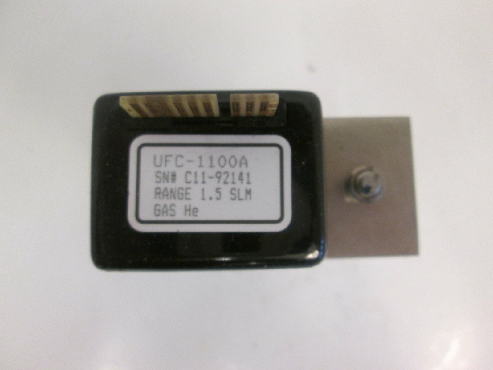 Unit UFC-1100A Mass Flow Controller MFC, He, 1.5 SLM