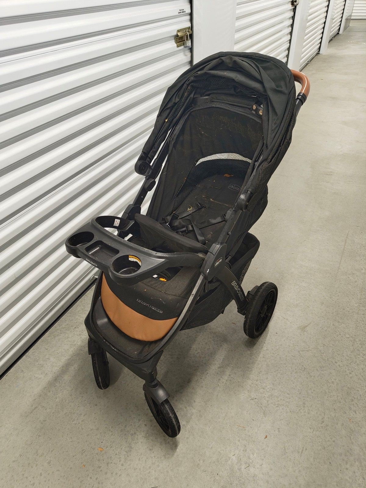 Chicco Bravo Primo Black and Brown Stroller