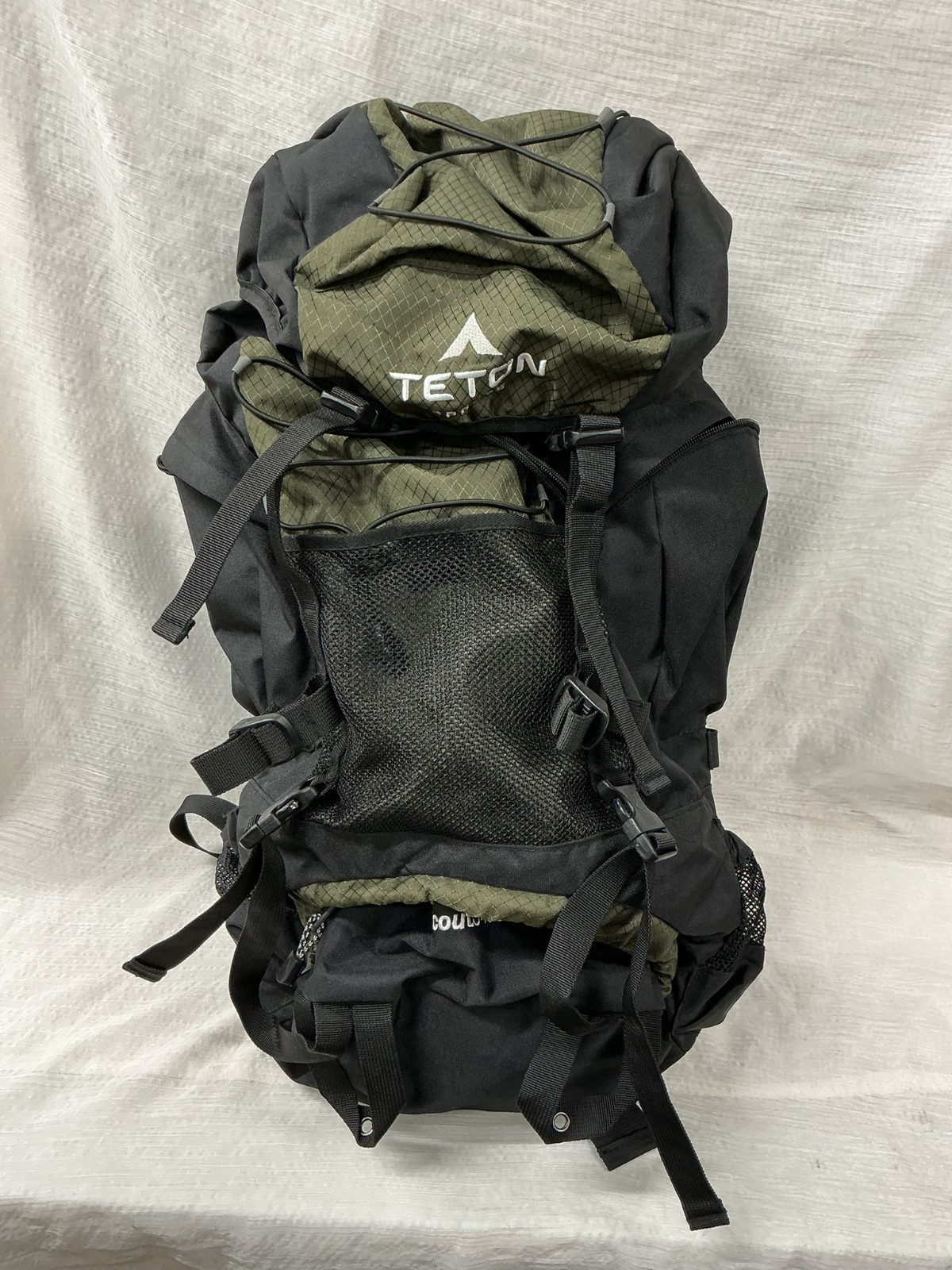 TETON SPORTS SCOUT 3400 BLACK INTERNAL FRAME BACKPACK - HIKING, CAMPING