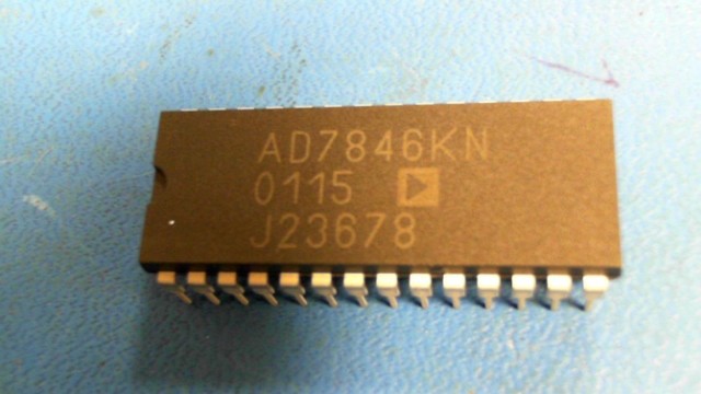 New (1pc) AD7846KN ANALOG DEVICES IC Converter