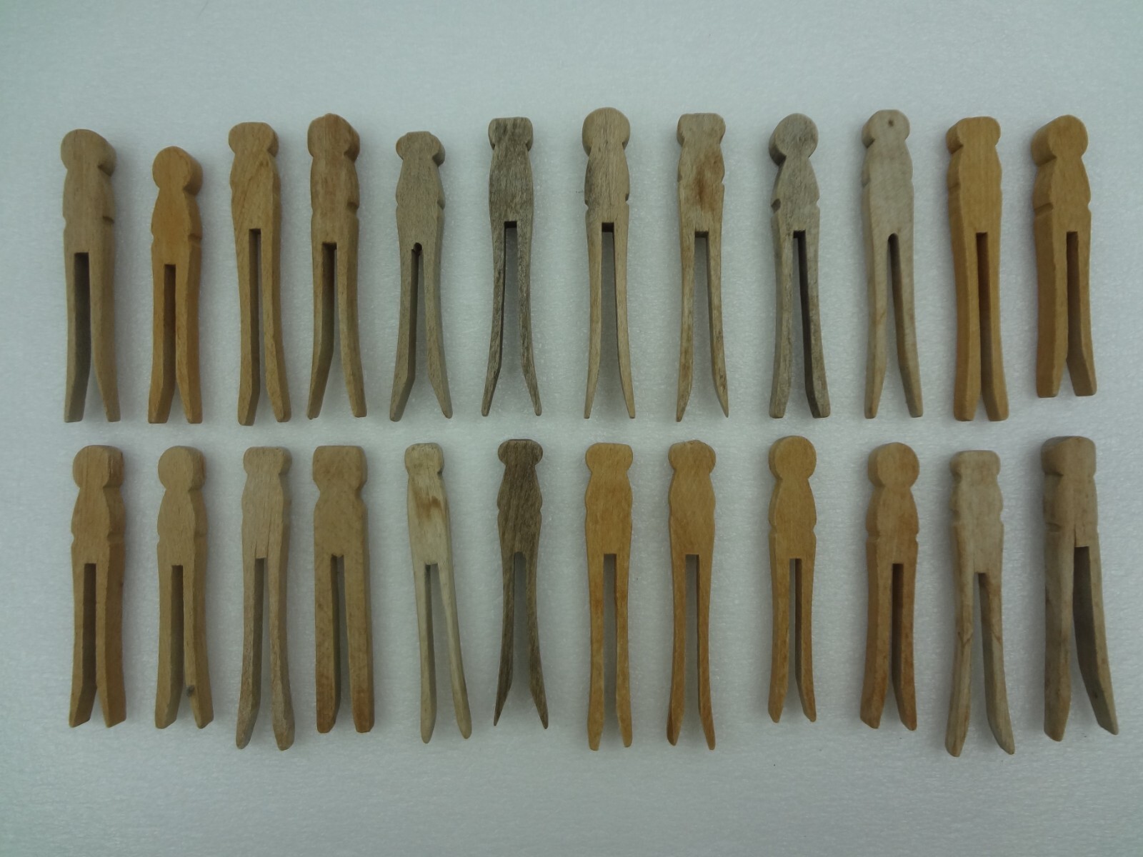 Lot of 24 Wooden Flat Head Sided Clothespins 4" Vintage