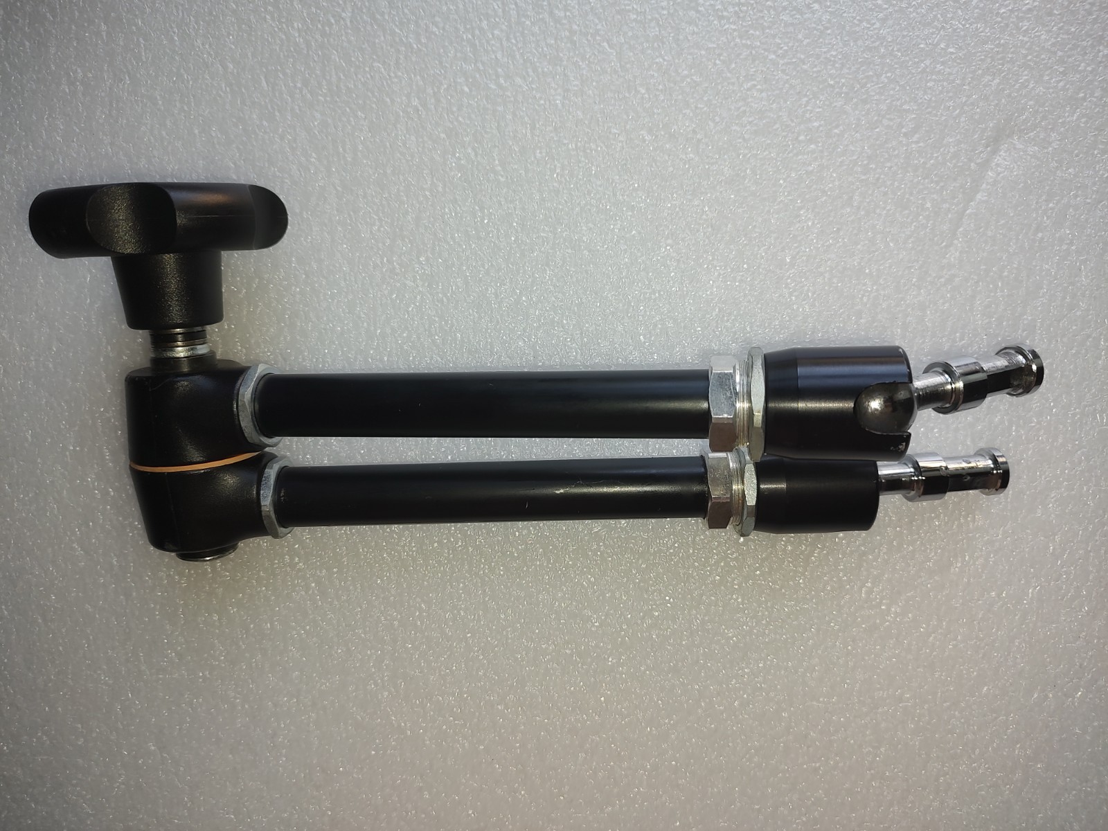 Manfrotto 244 Magic Arm Friction Arm - Studio Lightning And Grip Work