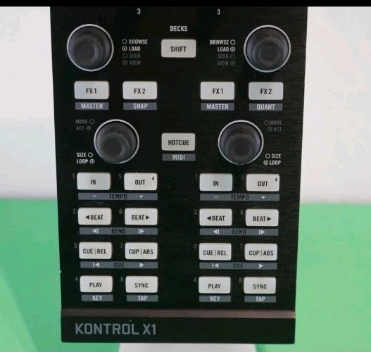 Used Native Instruments Traktor Kontrol X1 MK1 w/Cord