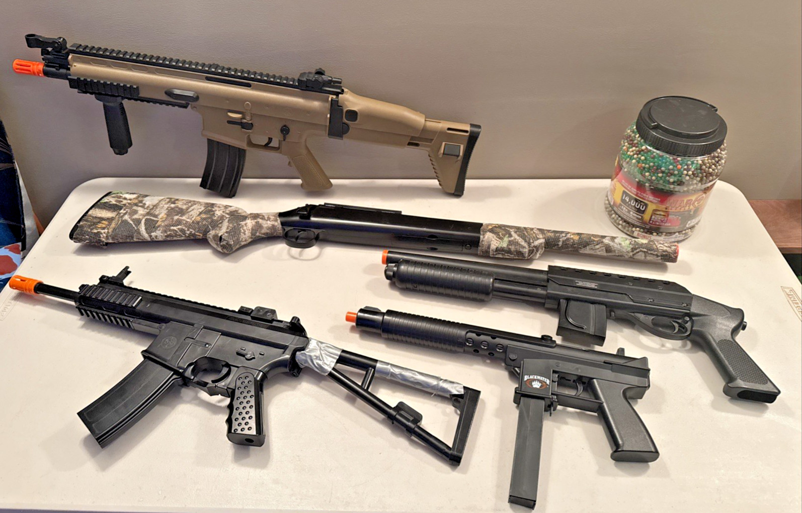 Airsoft Guns Lot - 5 guns - FN SCAR-L /Game Face Sniper Rifle / Cybergun