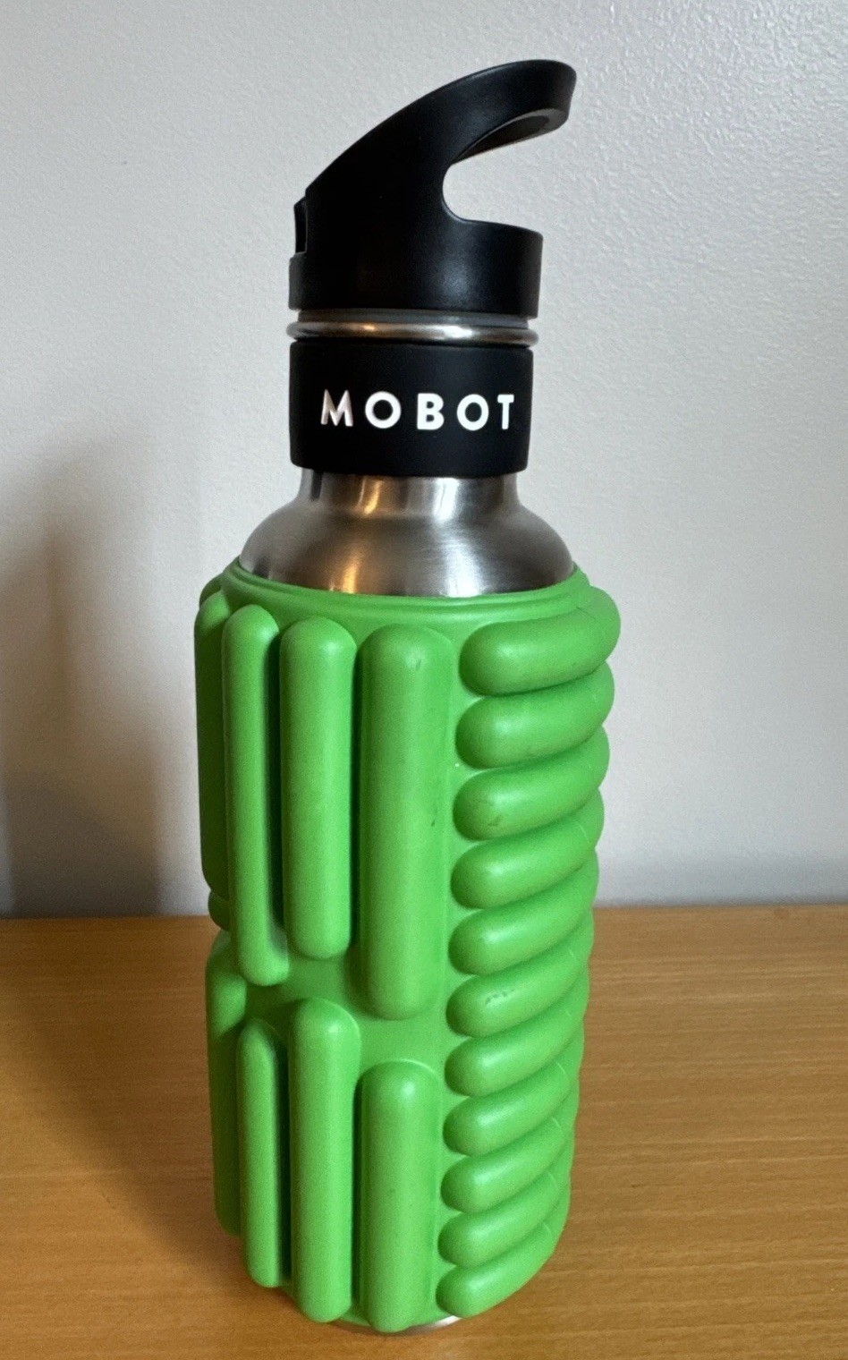 MOBOT Grace Foam Roller Water Bottle 27oz Green Stainless