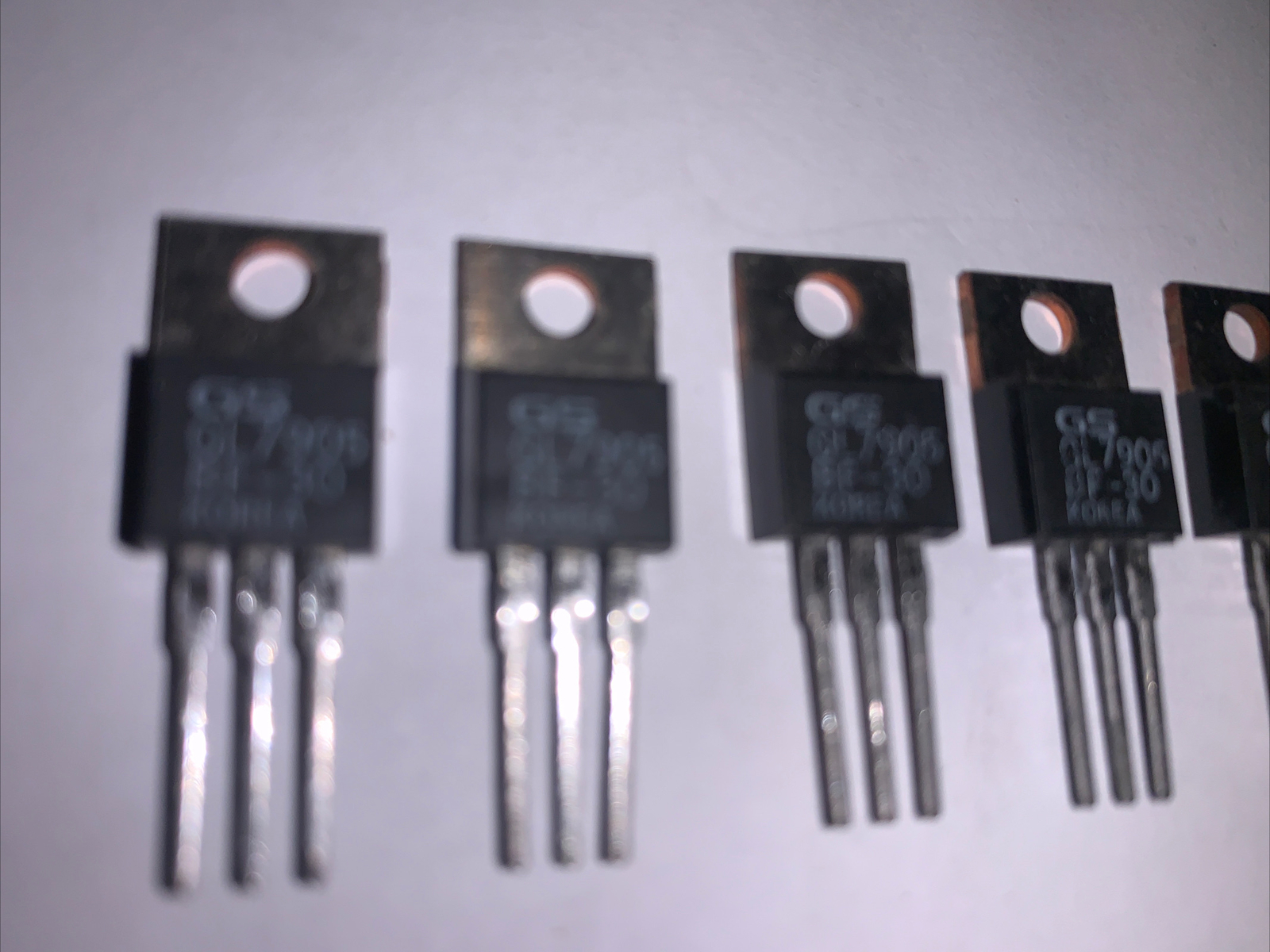 GS GL7905 - 5 Volt Regulator - 1 Amp New 5 Pack