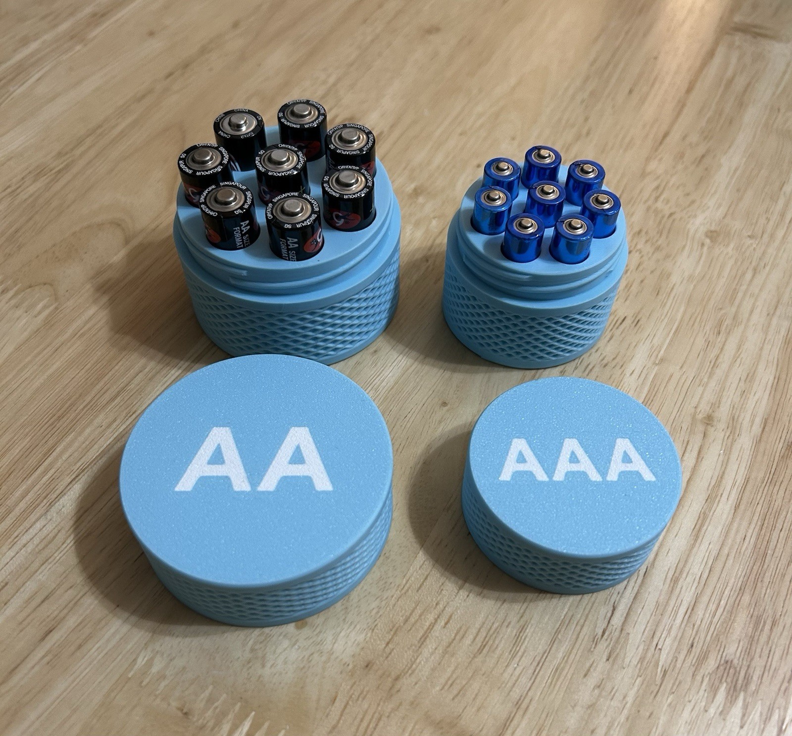 Set Of AA And AAA Battery Storage Containers 8 Battery Capacity
