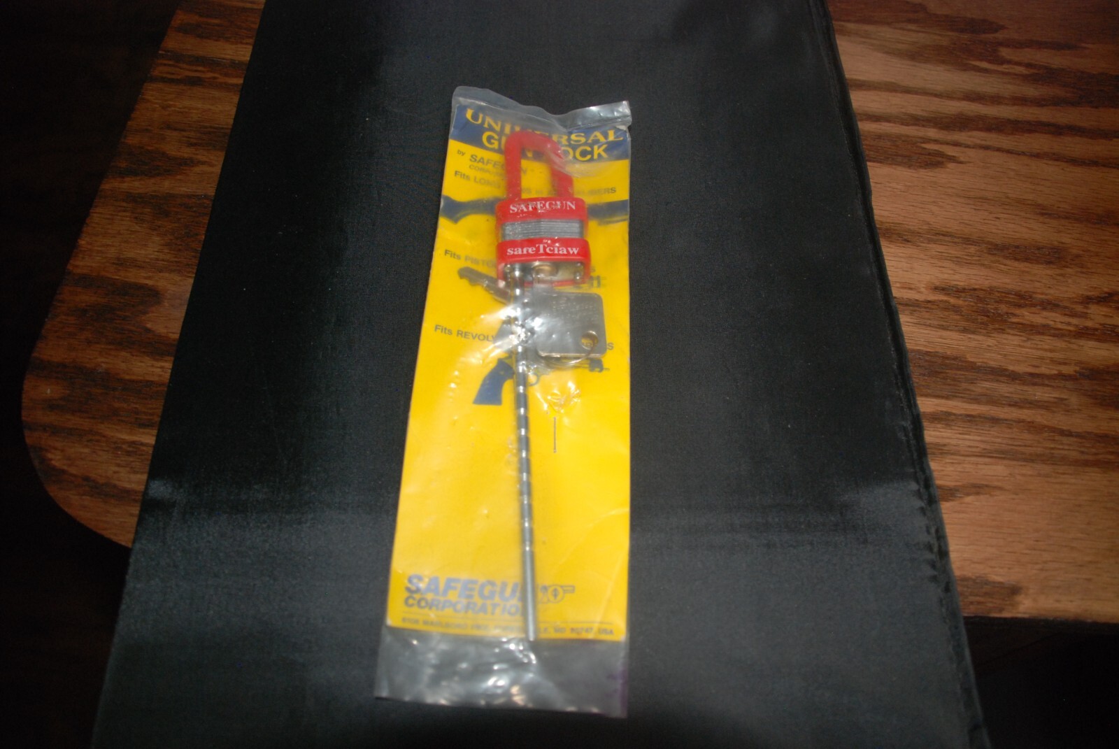 Universal gun lock Safegun Corporation
